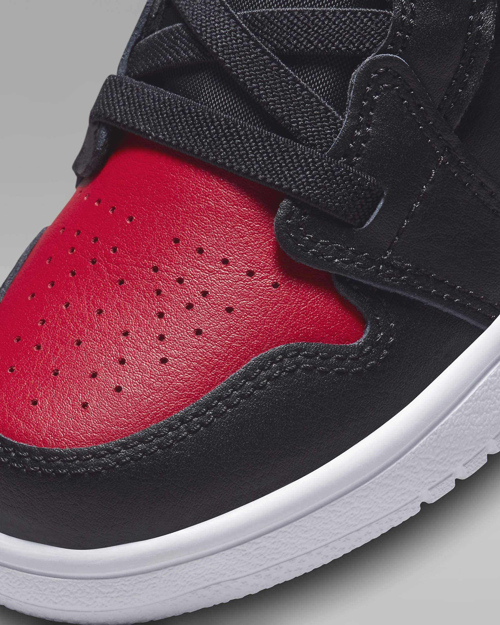 Jordan 1 Low Alt Younger Kids' Shoe. Nike PH
