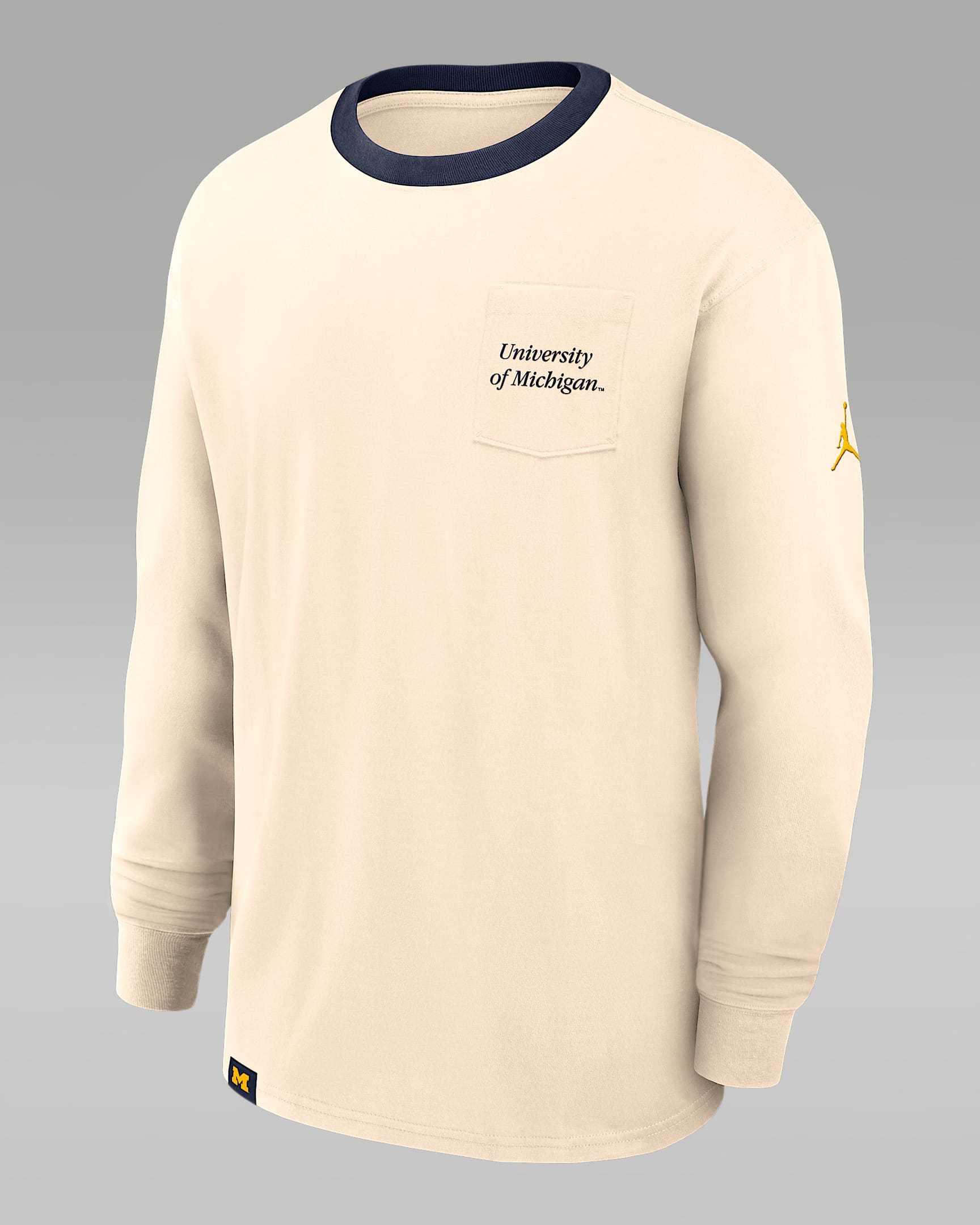 Playera de manga larga universitaria marca Jordan para hombre Michigan Athletic Prep Max90 Pocket Logo - Natural