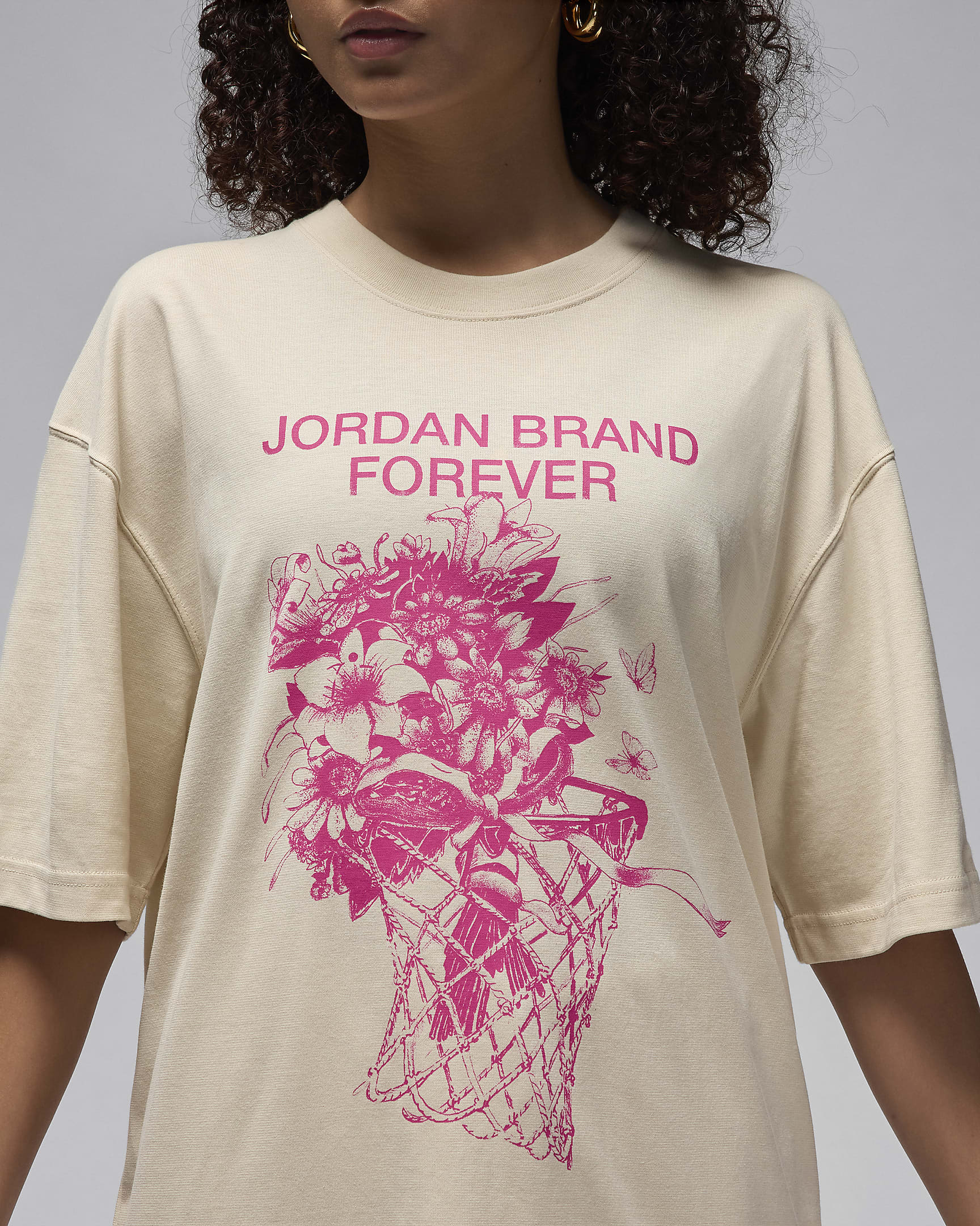 Jordan Women's Oversized Graphic T-Shirt - Legend Light Brown