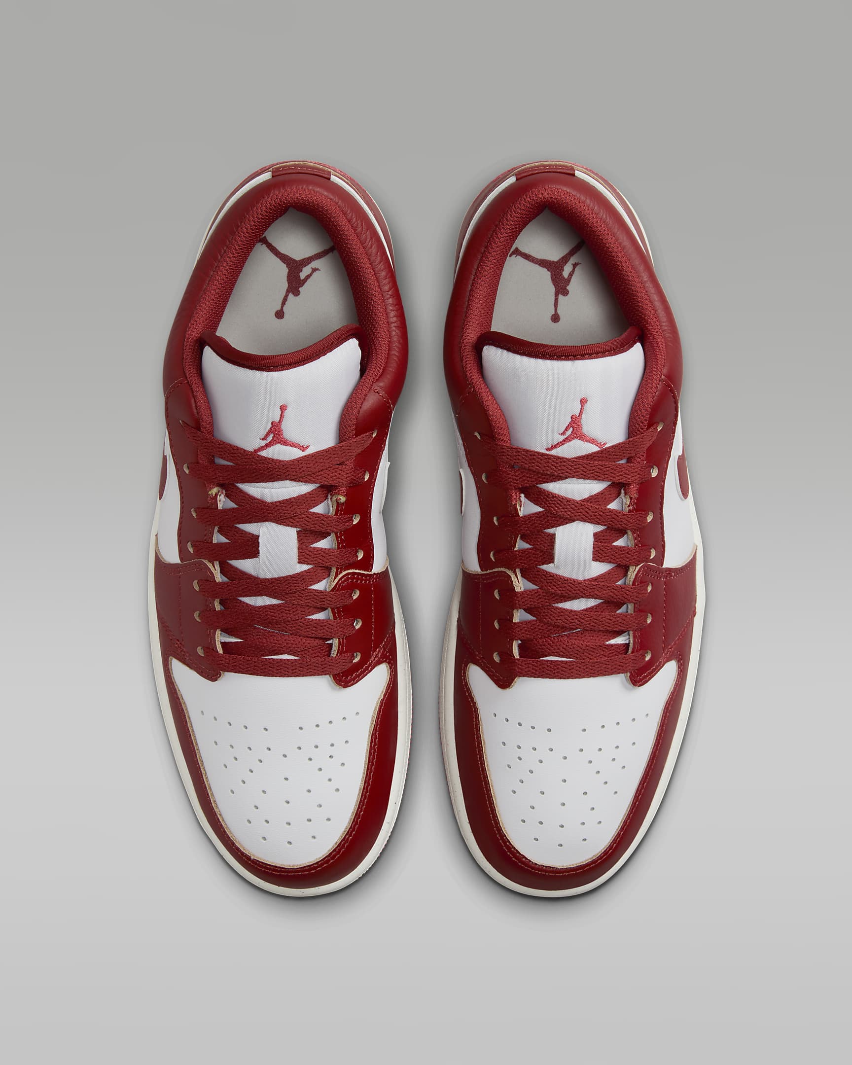 Sapatilhas Air Jordan 1 Low SE para homem - Branco/Lobster/Sail/Vermelho Dune