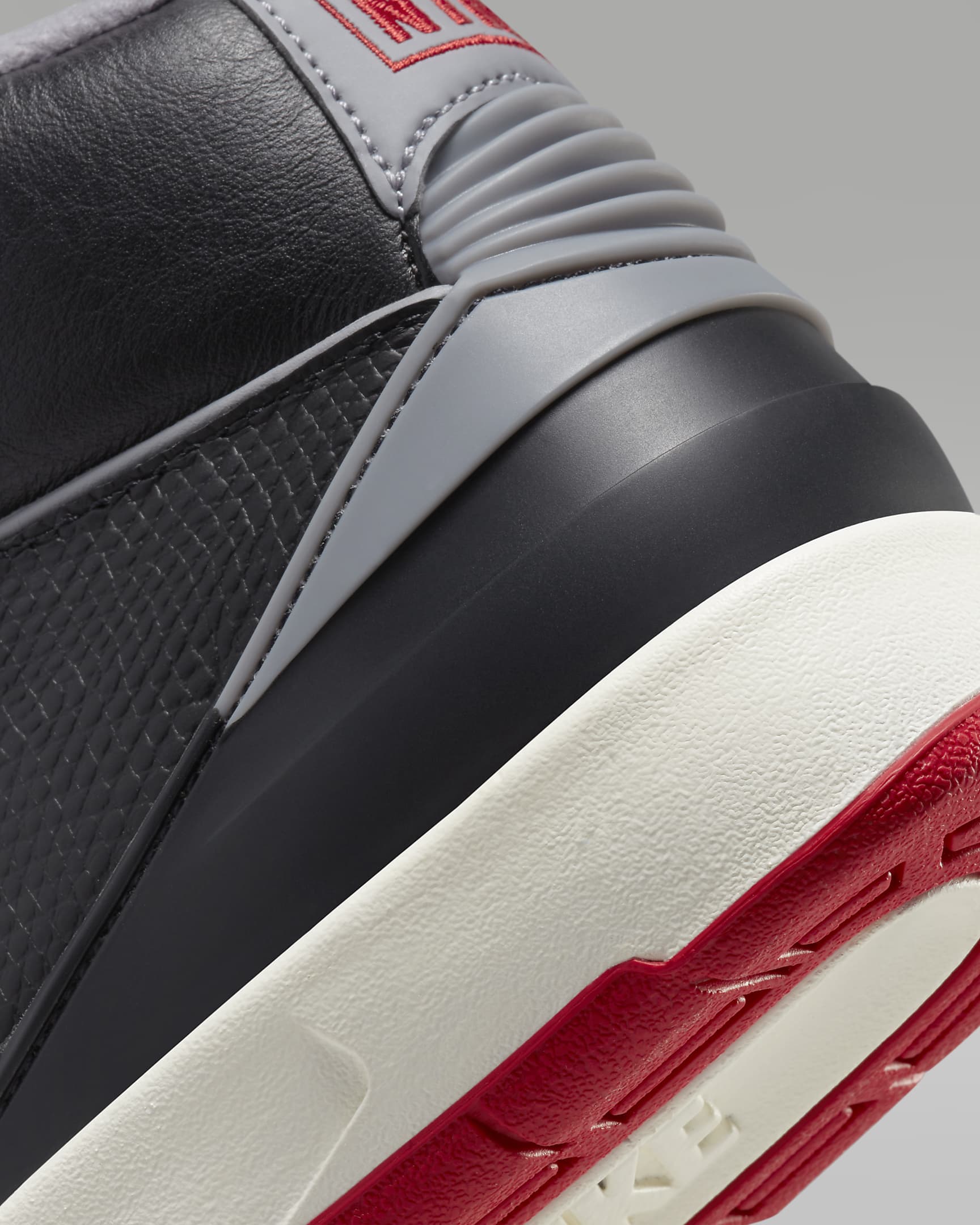 Air Jordan 2 Retro Older Kids' Shoes. Nike PT
