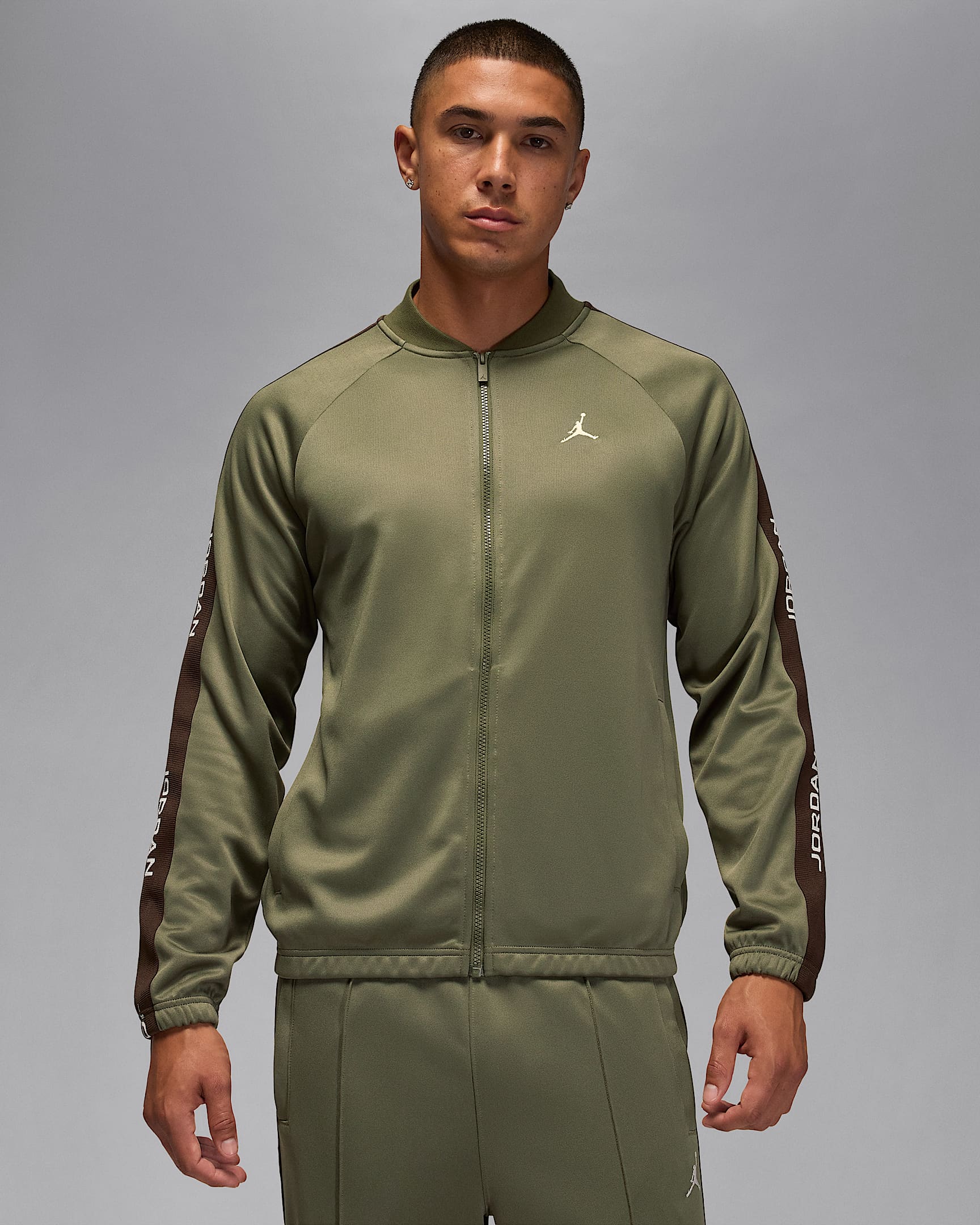 Pánská sportovní bunda Jordan Essentials - Medium Olive/Baroque Brown/Sail