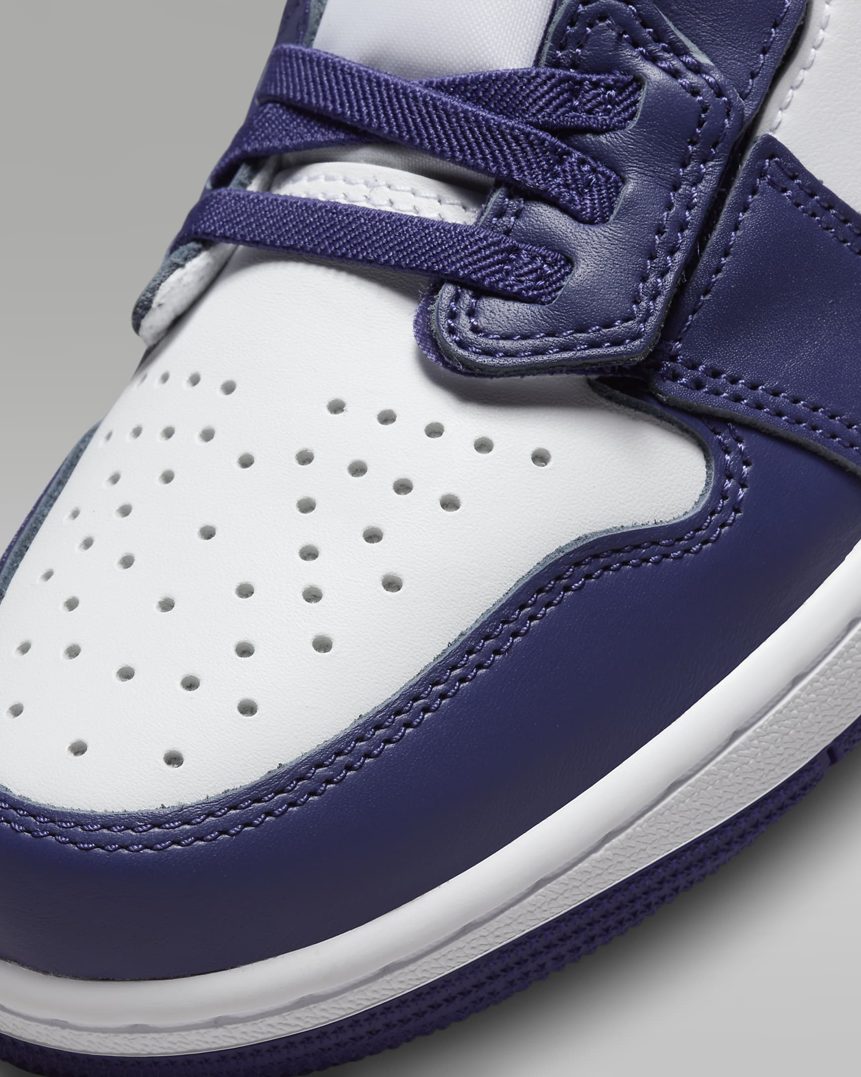 Air Jordan 1 Low FlyEase Men's Easy On/Off Shoes. Nike SK