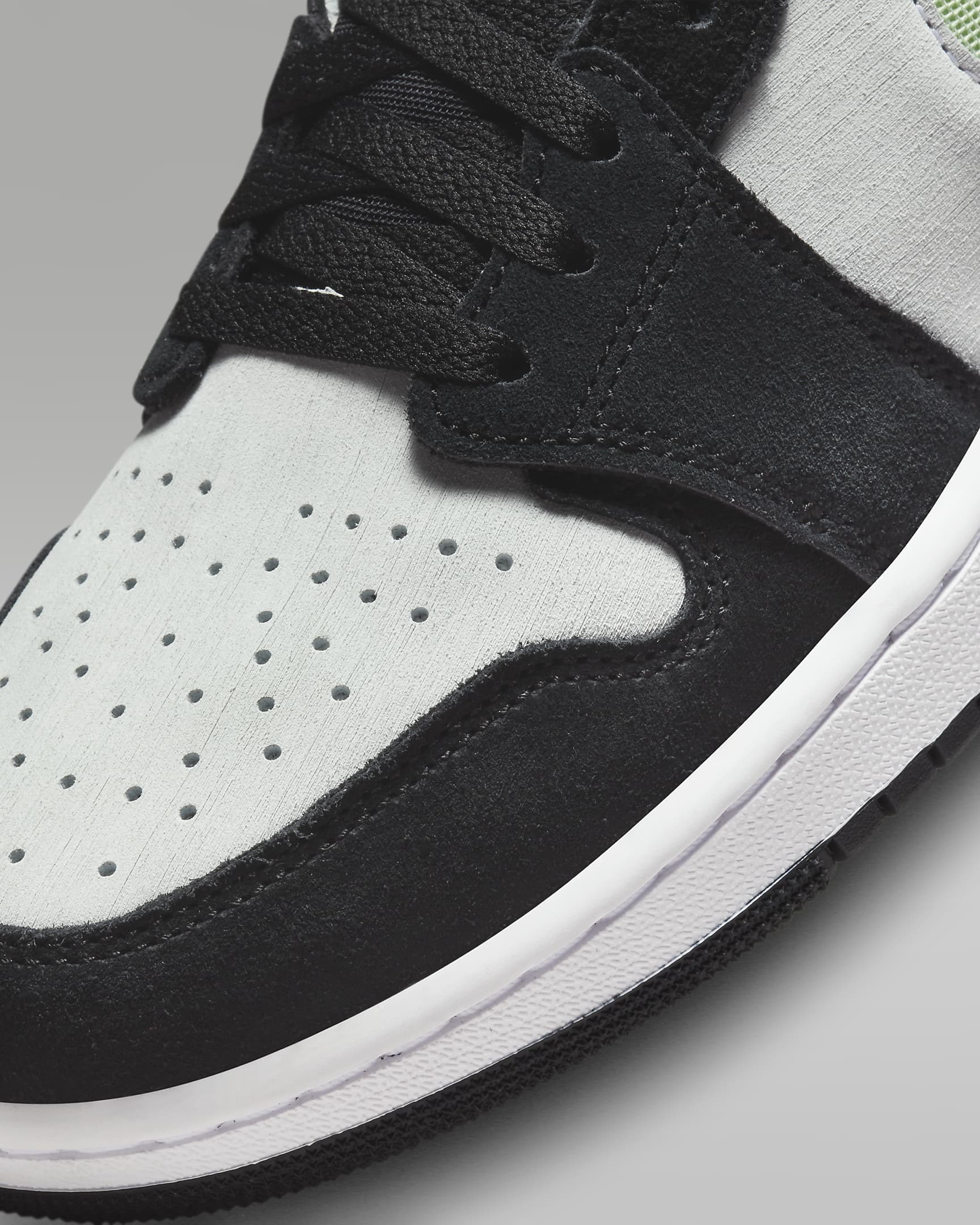 Air Jordan 1 Zoom CMFT 2 Men's Shoes. Nike ID