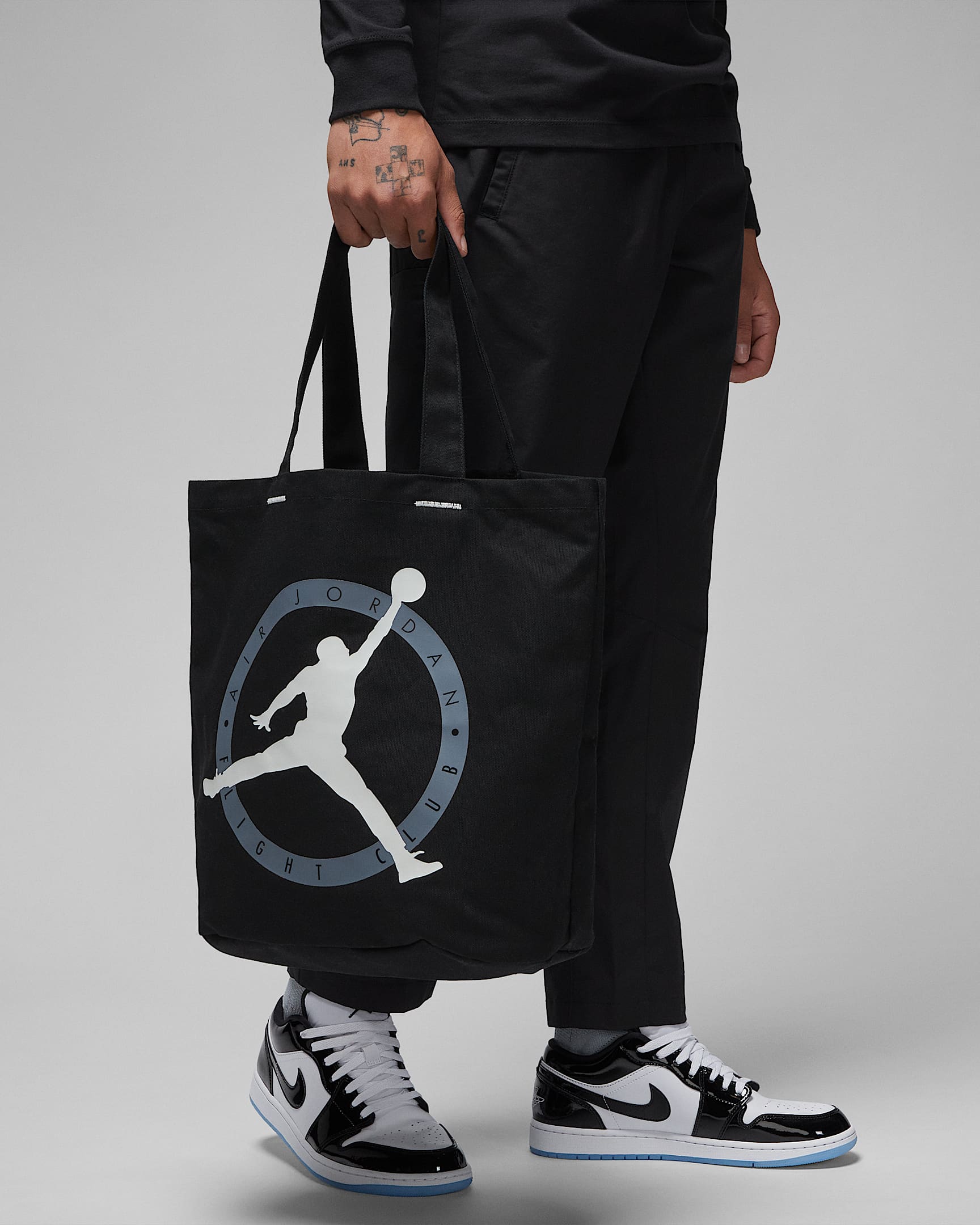 Jordan Graphic Tote Tote Bag. Nike UK