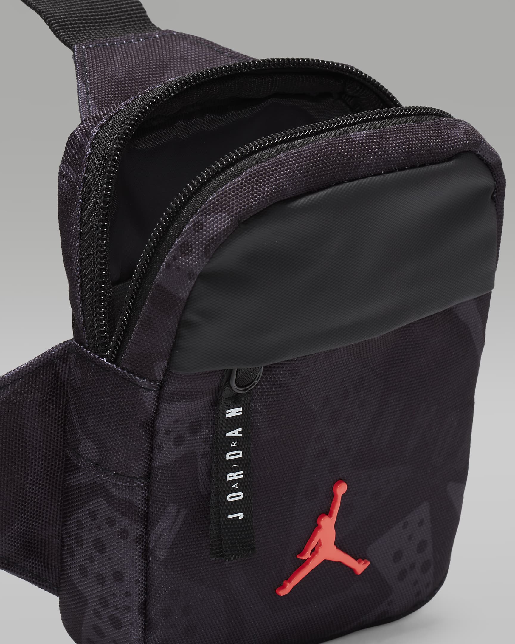 Jordan Airborne Hip Bag (0.5L) - Black/Infrared