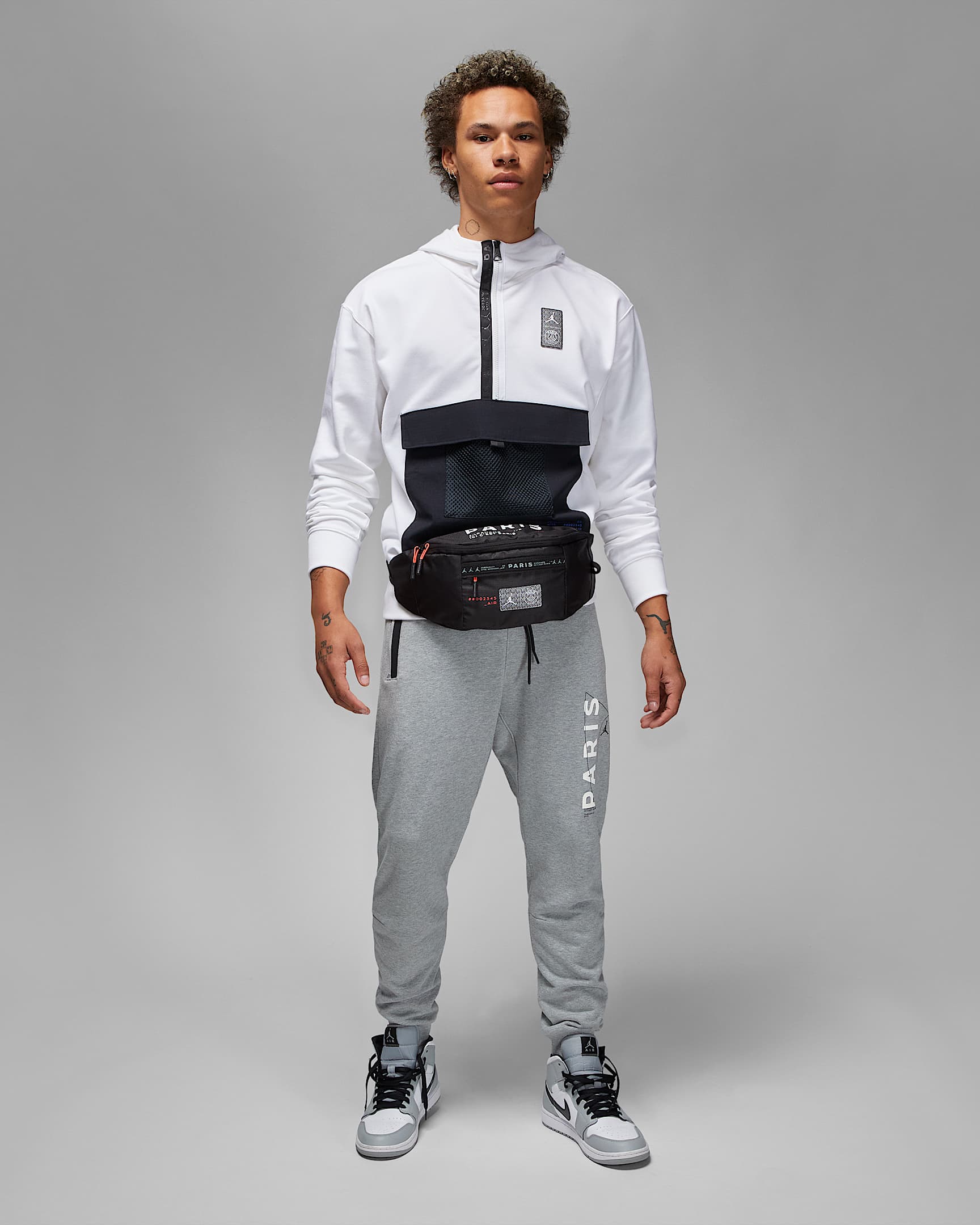 Jordan Paris SaintGermain CrossBody CrossBody Bag (6L). Nike UK