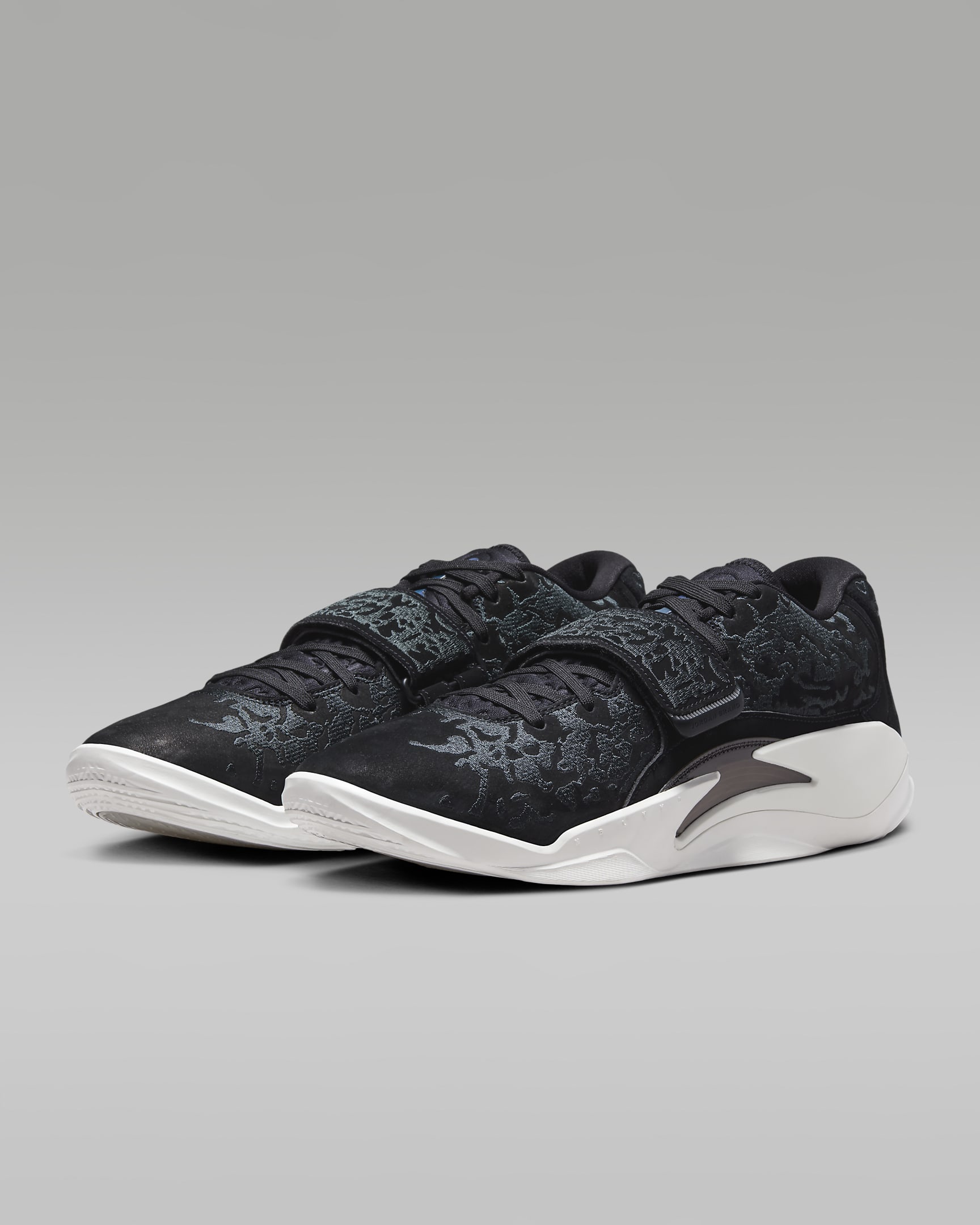 Zion 3 M.U.D. "Ash" SE Basketball Shoes - Black/Sail/Dark Ash