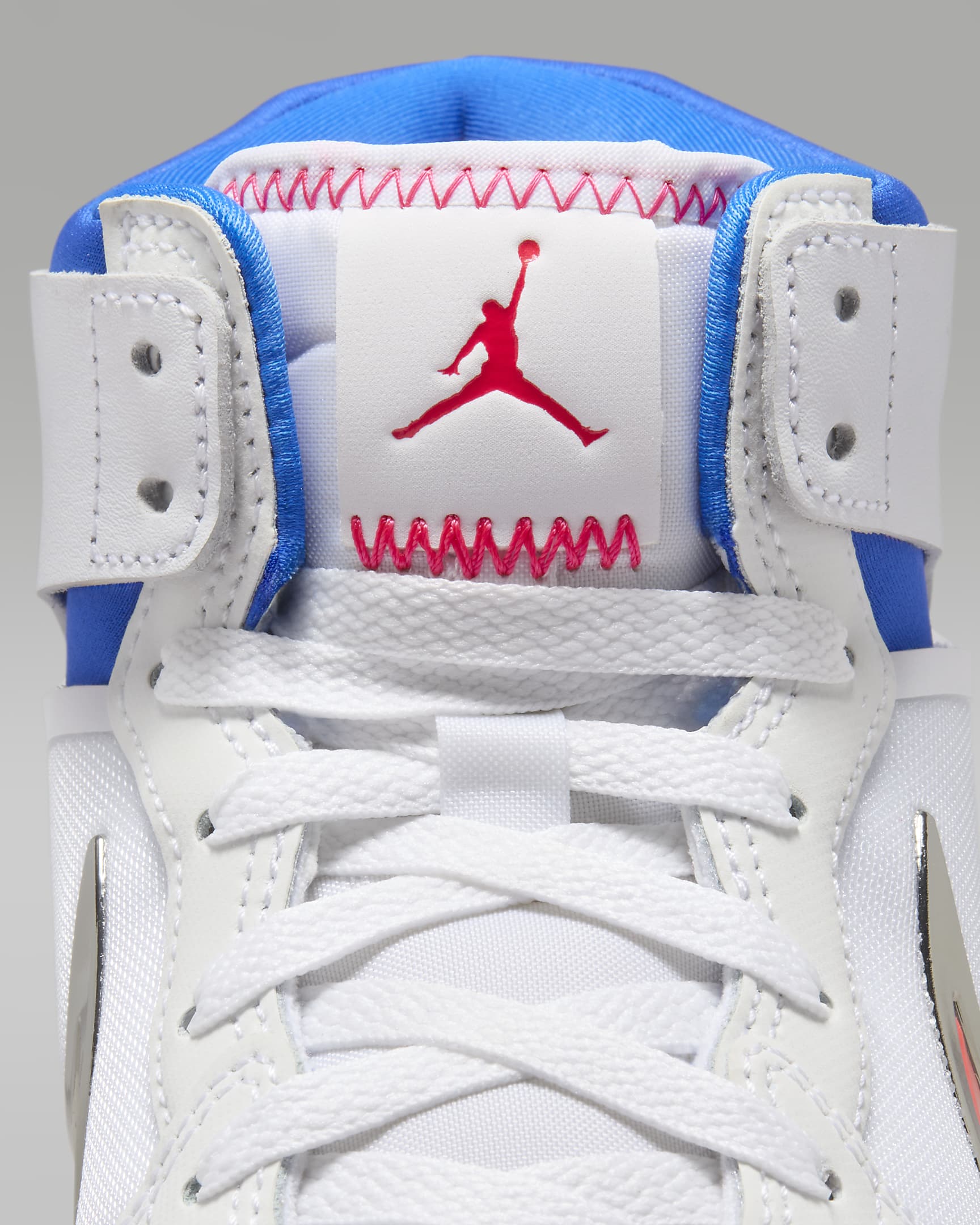 Jordan 1 Mid RM EasyOn Older Kids' Shoes - White/Racer Blue/Siren Red