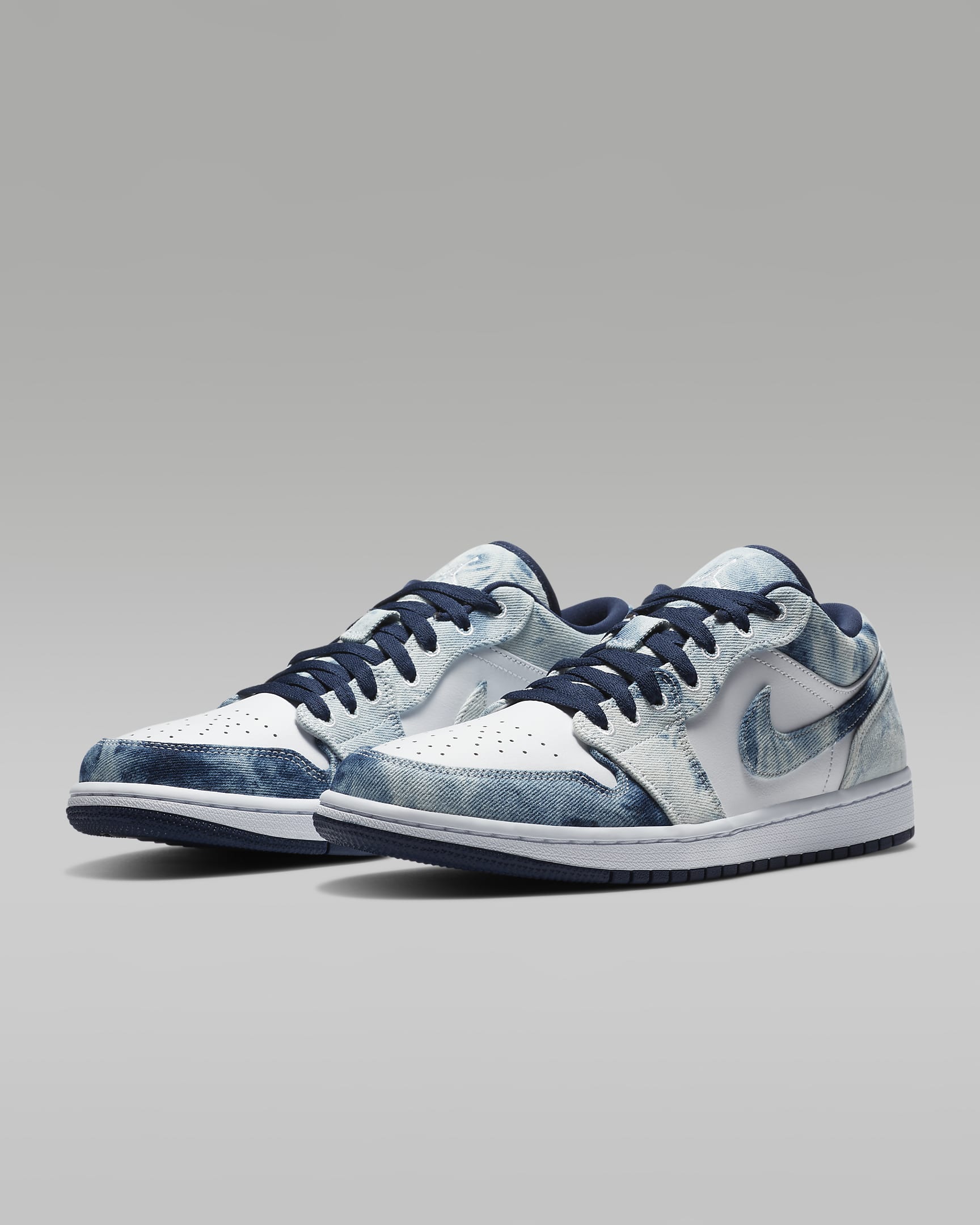 Air Jordan 1 Low SE Men's Shoes. Nike CH