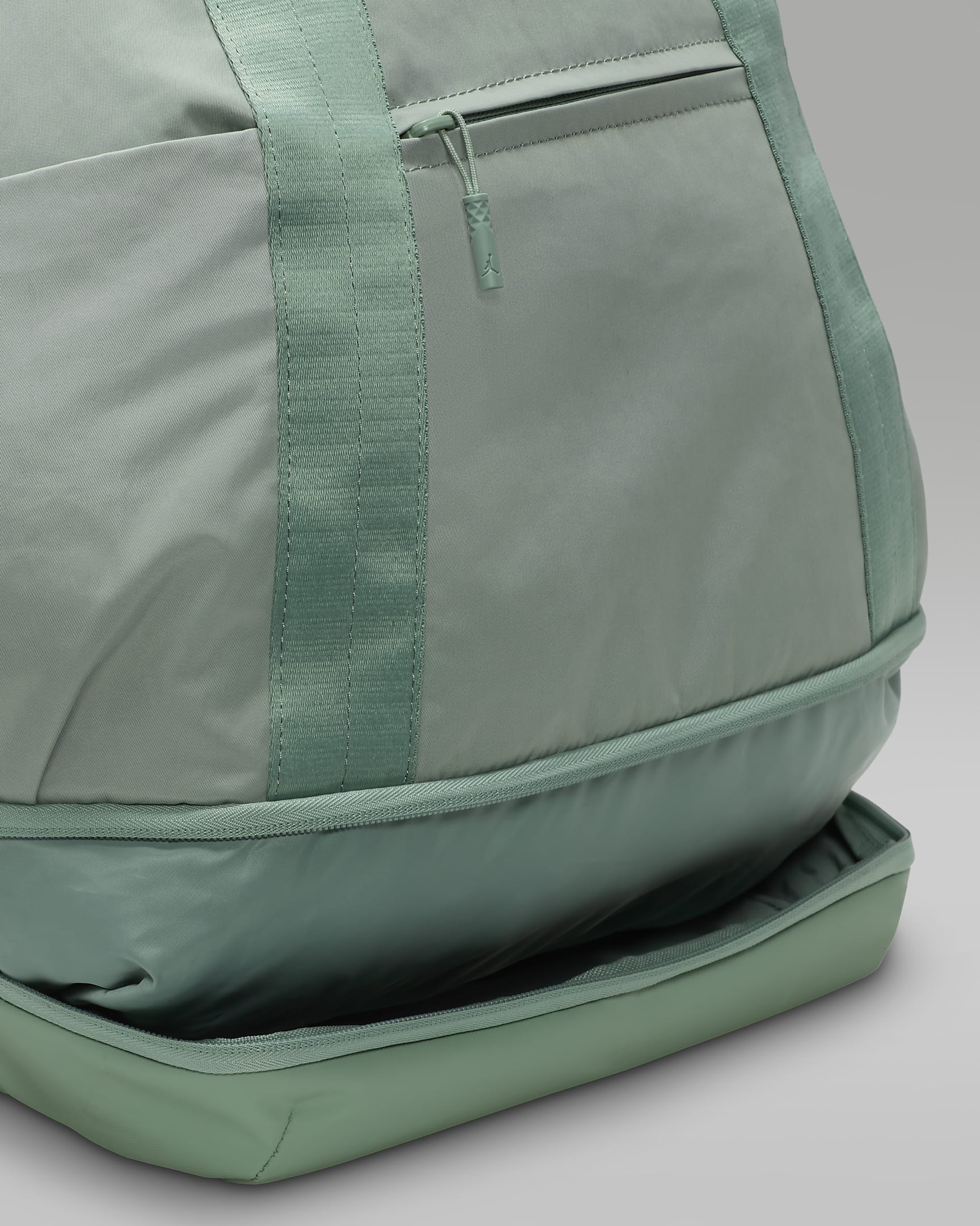 Mochila Jordan Alpha (28 L) - Jade Smoke