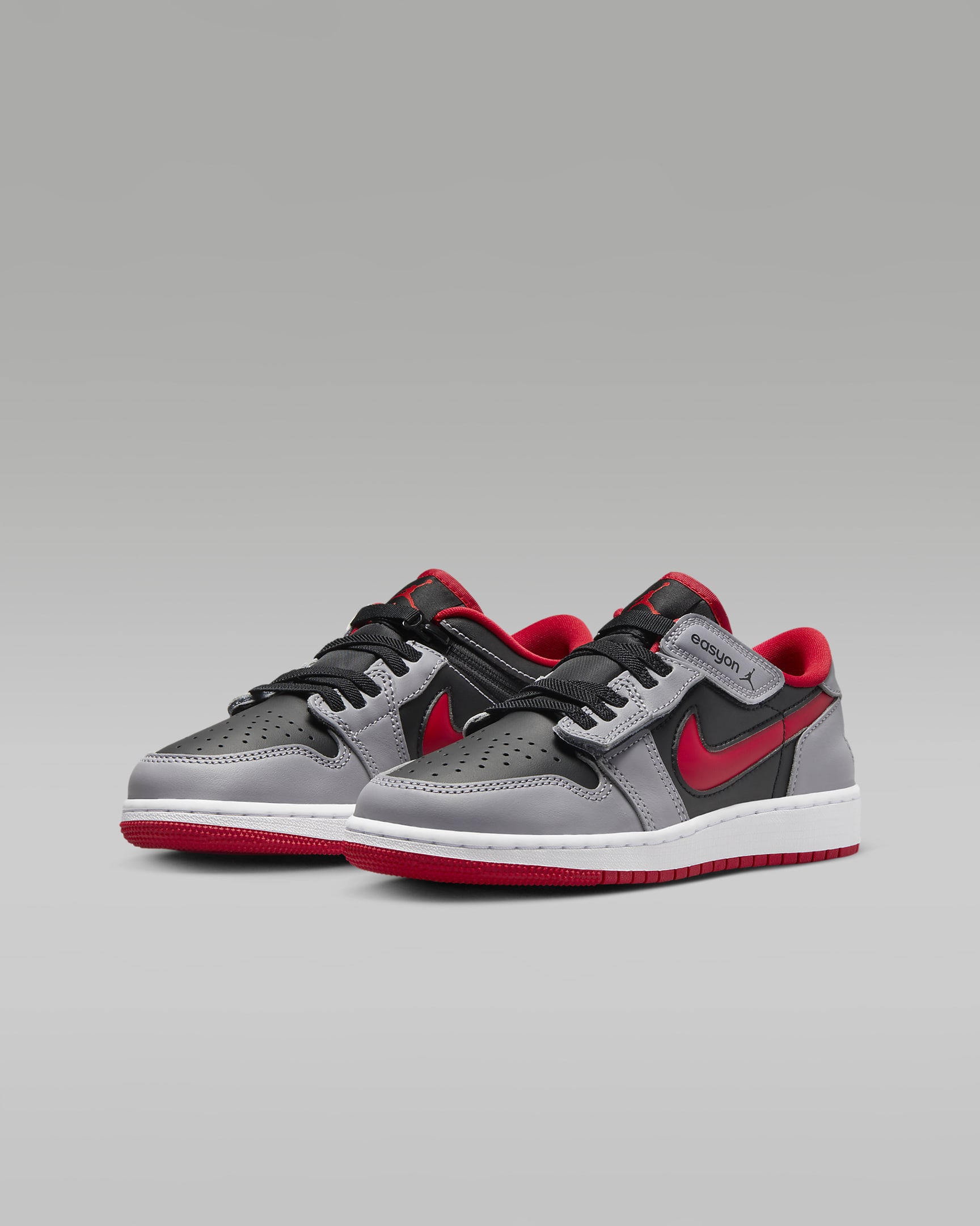 Air Jordan 1 Low FlyEase Zapatillas - Niño/a - Negro/Cement Grey/Blanco/Fire Red