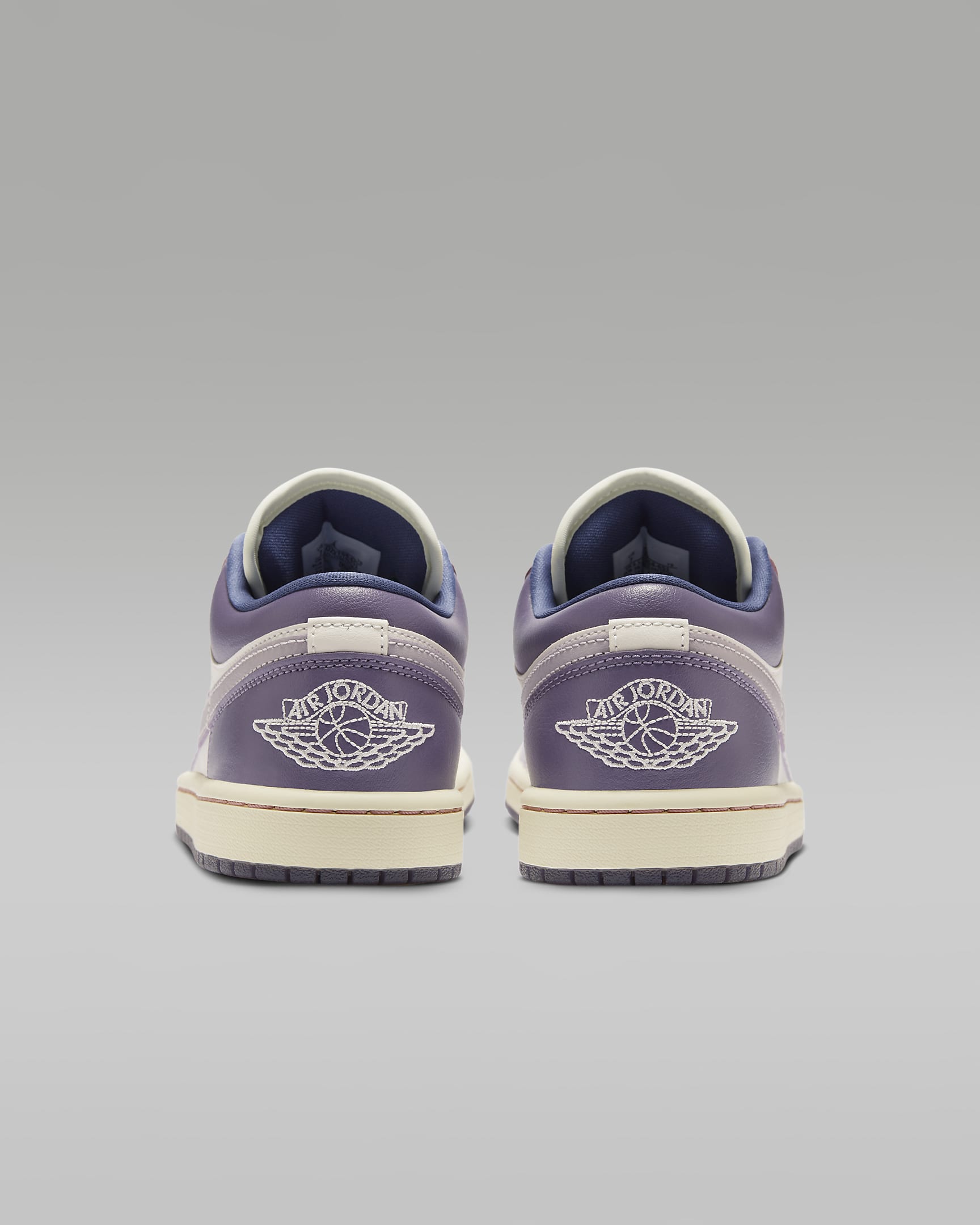 Air Jordan 1 Low-sko til kvinder - Light Soft Pink/Coconut Milk/Violet Frost/Plum Fog