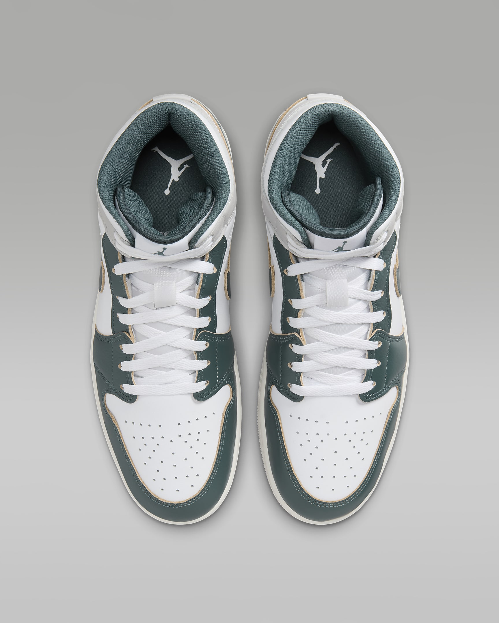 รองเท้าผู้ชาย Air Jordan 1 Mid SE - ขาว/Sail/Neutral Grey/Oxidized Green