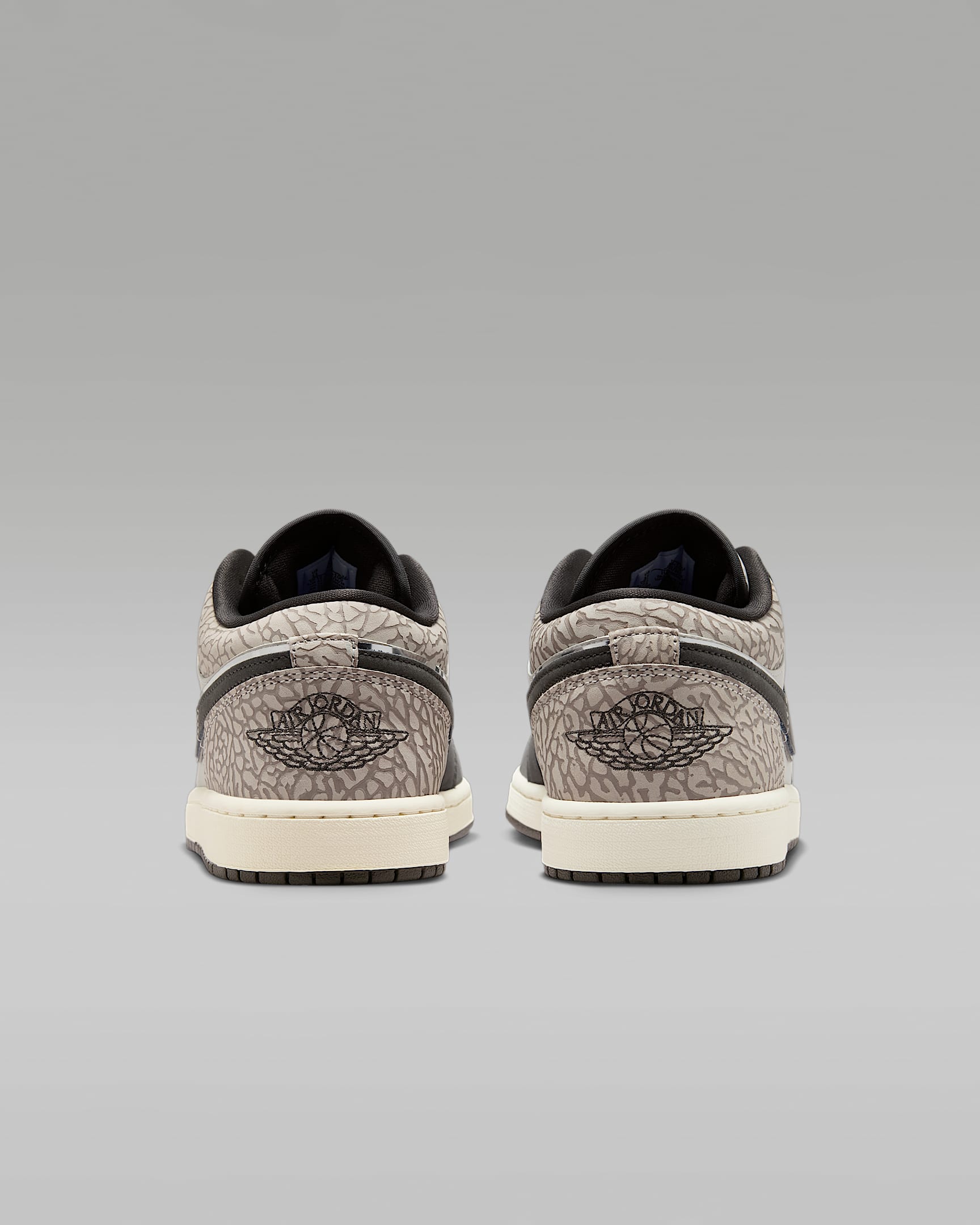 Air Jordan 1 Low SE Men's Shoes - Sail/Deep Pewter/Gamma Grey/Game Royal
