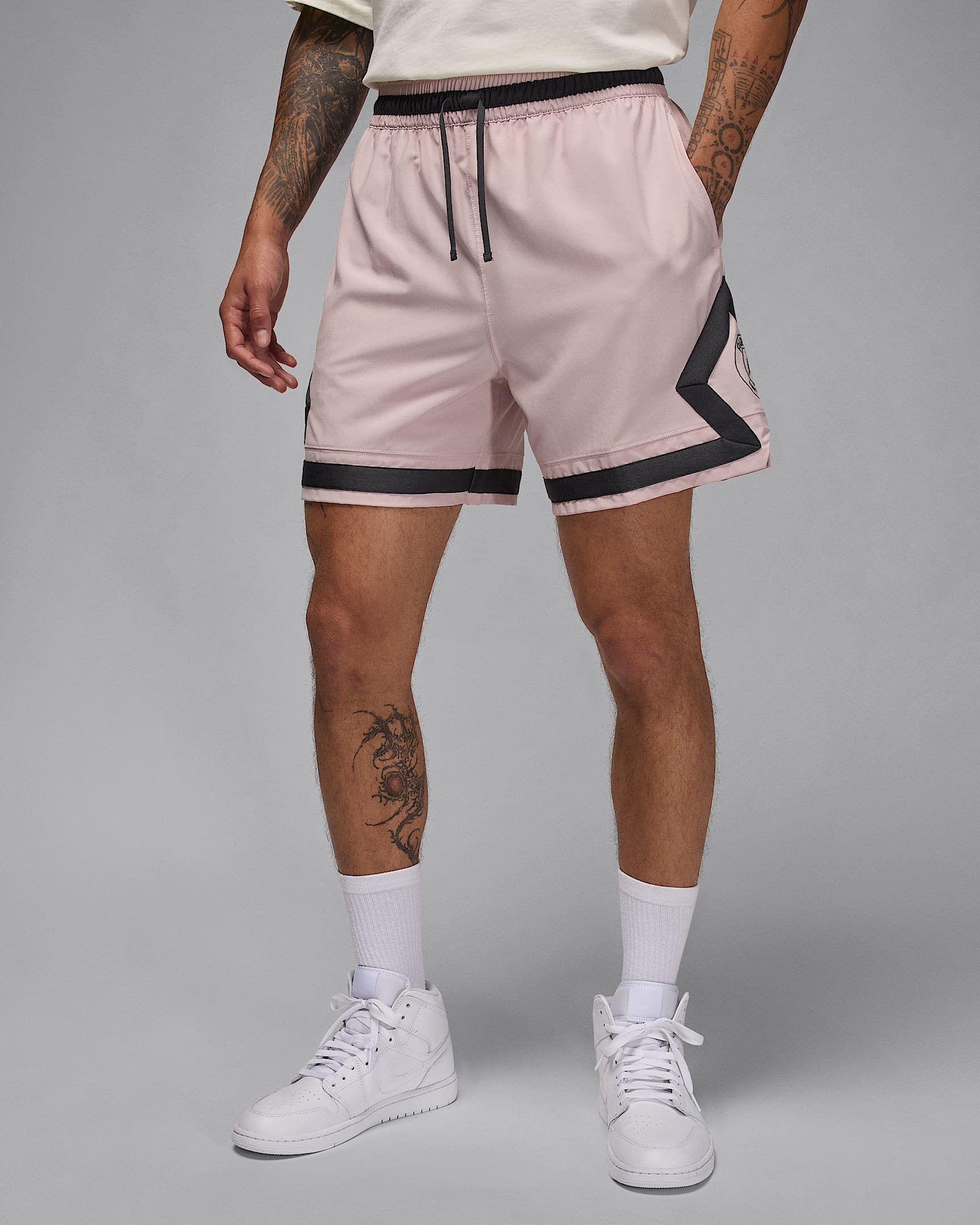 Paris Saint-Germain Men's Diamond Shorts - Particle Rose/Anthracite/Anthracite
