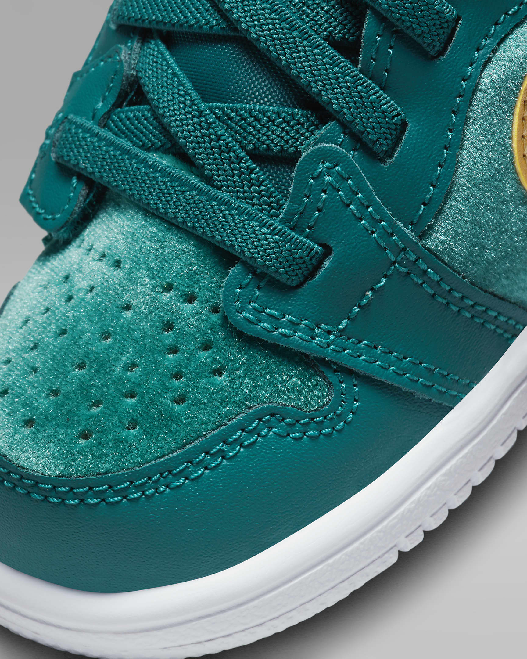 Jordan 1 Low Alt SE Bebek Ayakkabısı - Geode Teal/Metallic Gold