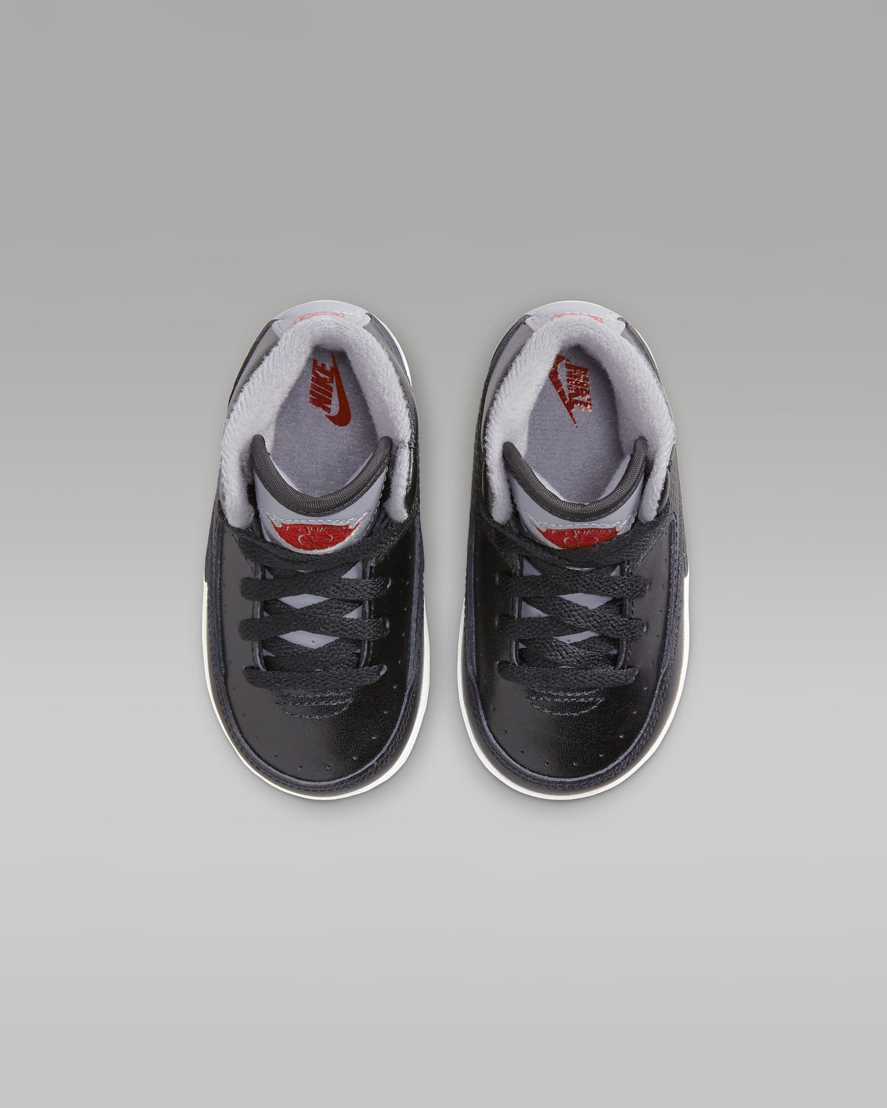 Jordan new in box Jordan retro low sneaker, 2 little kid