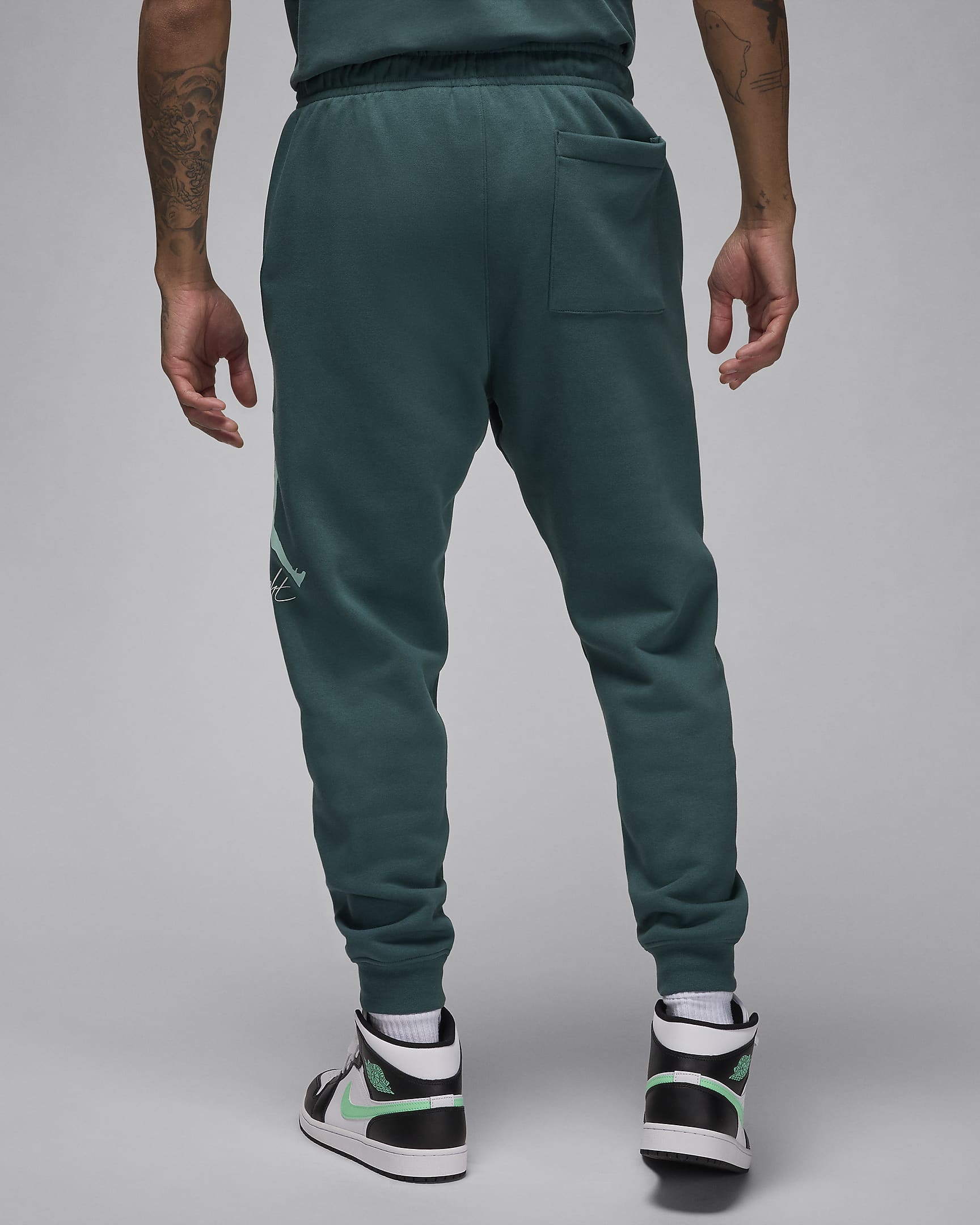 Jordan Essentials Pantalón de tejido Fleece Baseline - Hombre - Oxidized Green/Light Dew