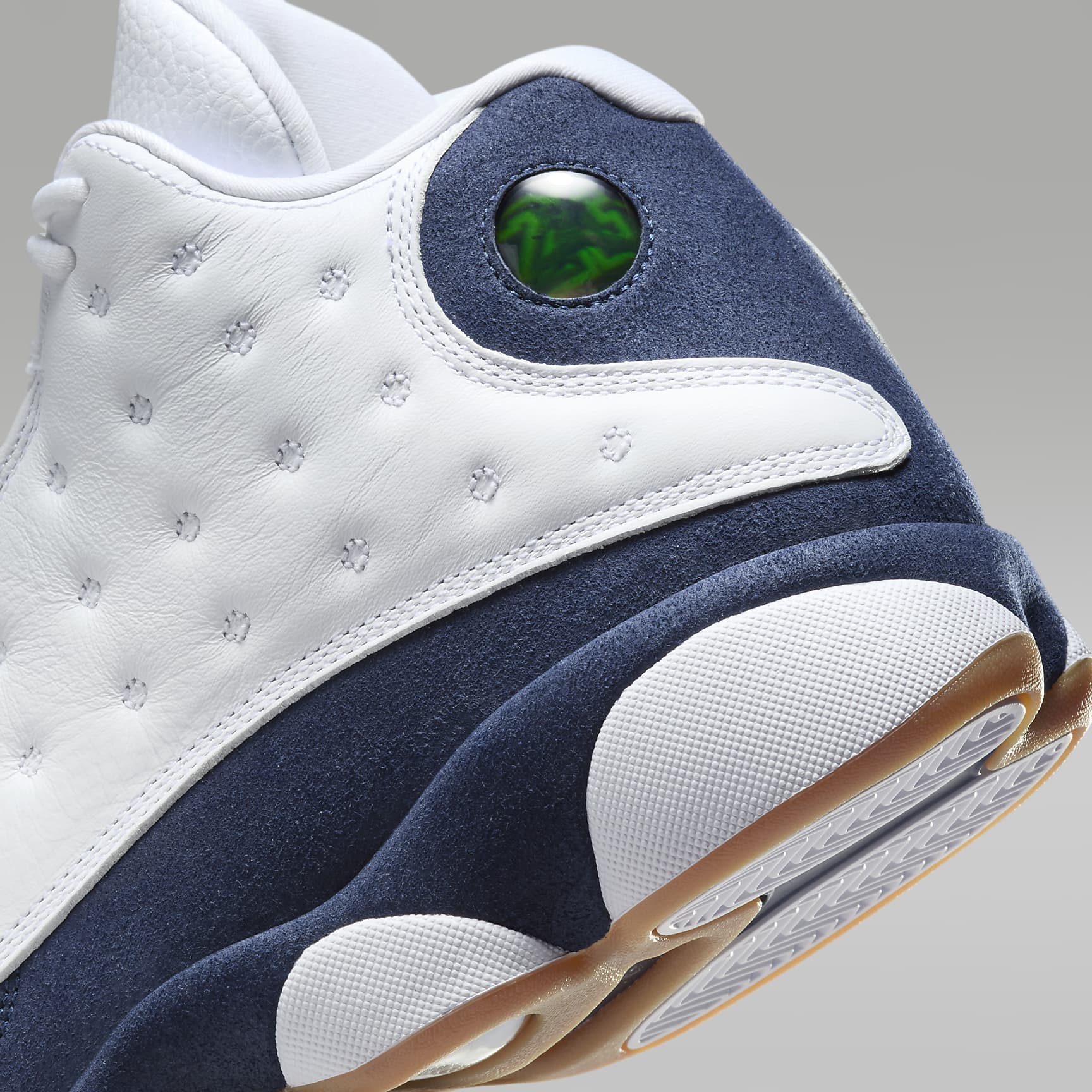 Air Jordan 13 Retro "White and Midnight Navy" 鞋款 - 白色/Gum Light Brown/Midnight Navy