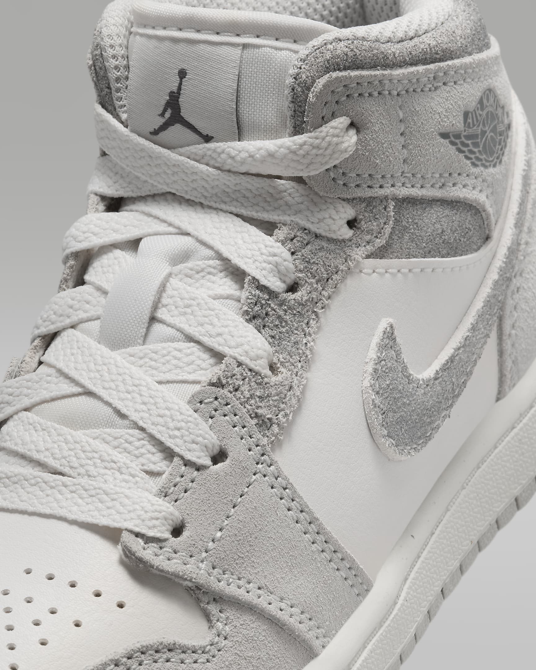 Jordan 1 Mid SE Little Kids' Shoes - Neutral Grey/Sail/Smoke Grey