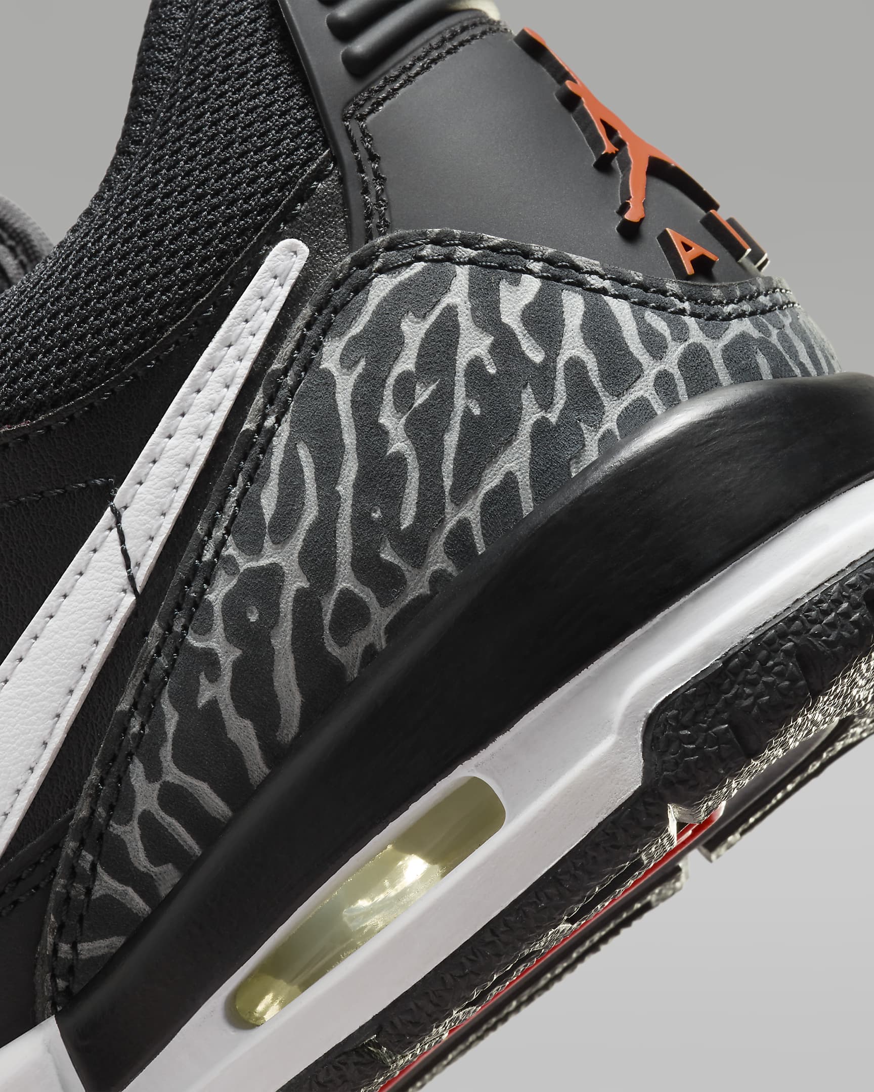 Air Jordan Legacy 312 Low Schuh für ältere Kinder - Schwarz/Wolf Grey/Safety Orange/Weiß