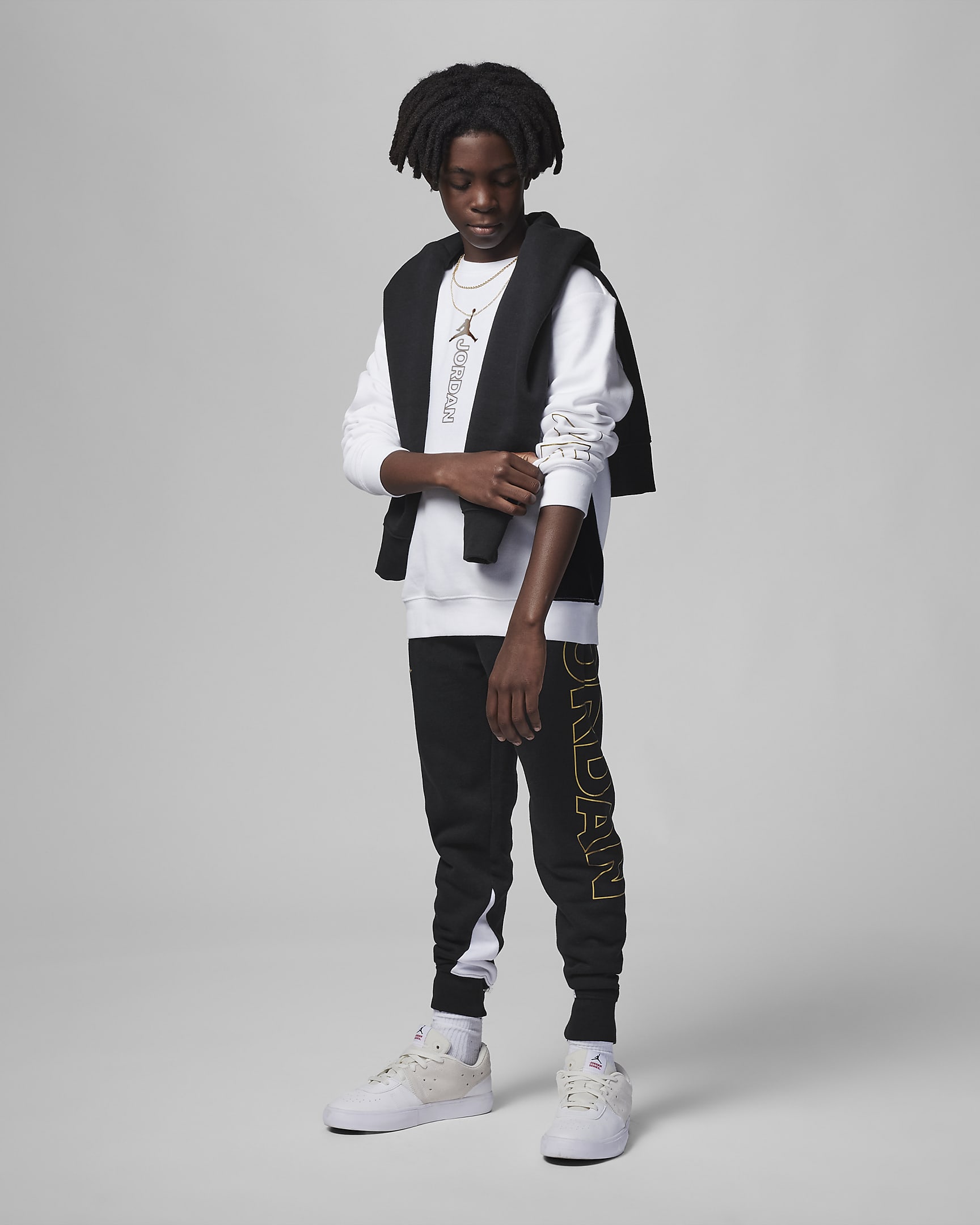 Jordan Air Holiday Shine Crewneck Big Kids' Hoodie. Nike JP