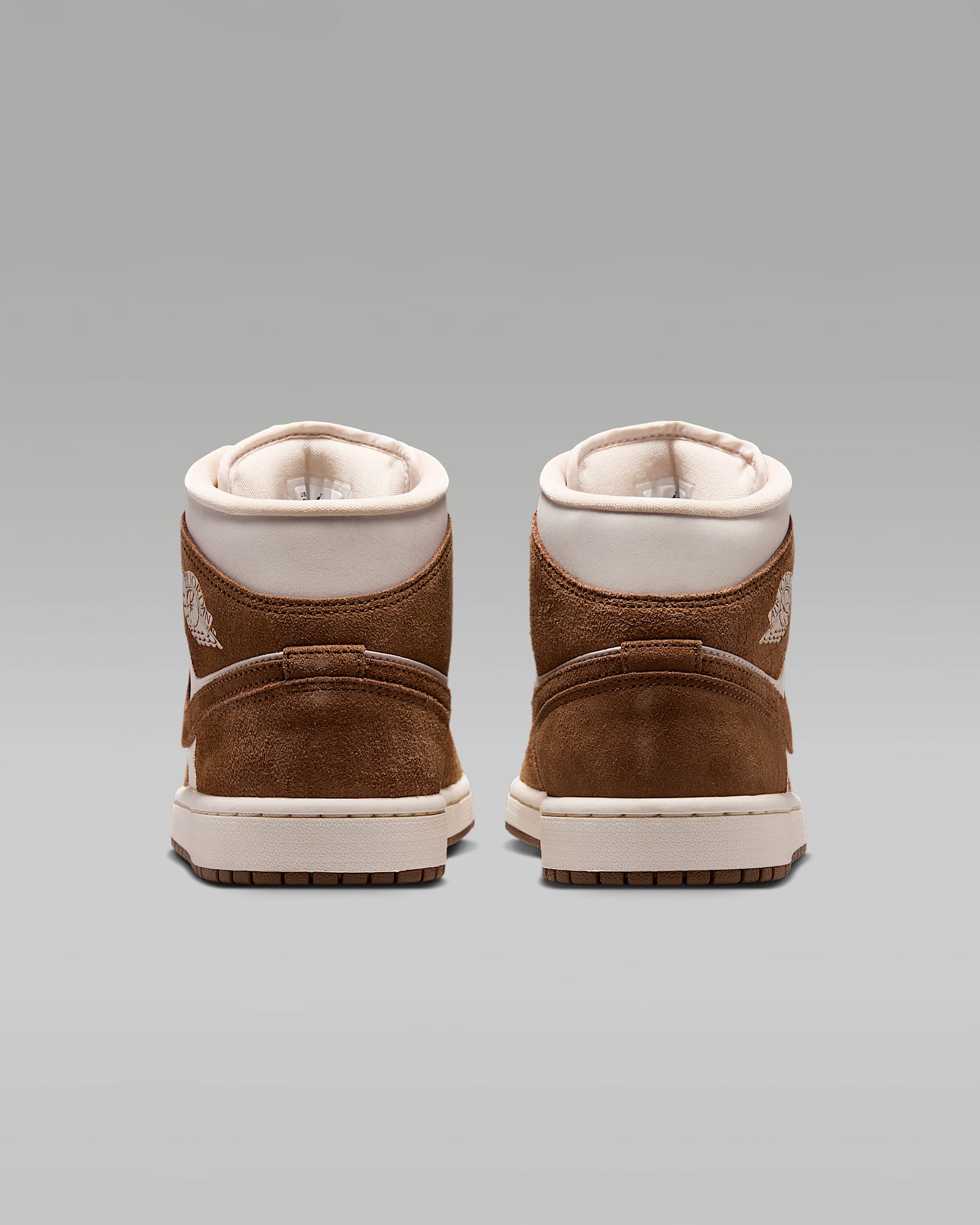 Air Jordan 1 Mid Women's Shoes - Light British Tan/Chalk