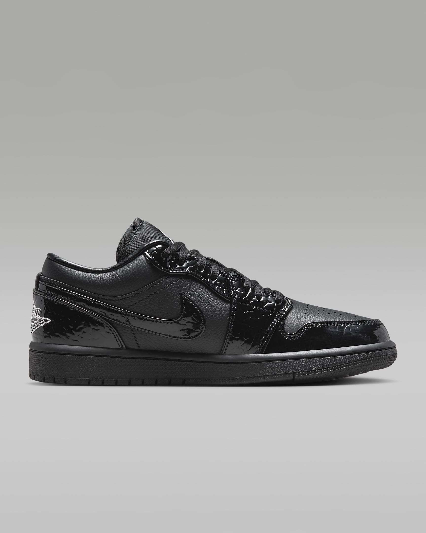 Tenis Air Jordan 1 Low SE - Negro/Blanco/Plata metalizado/Negro