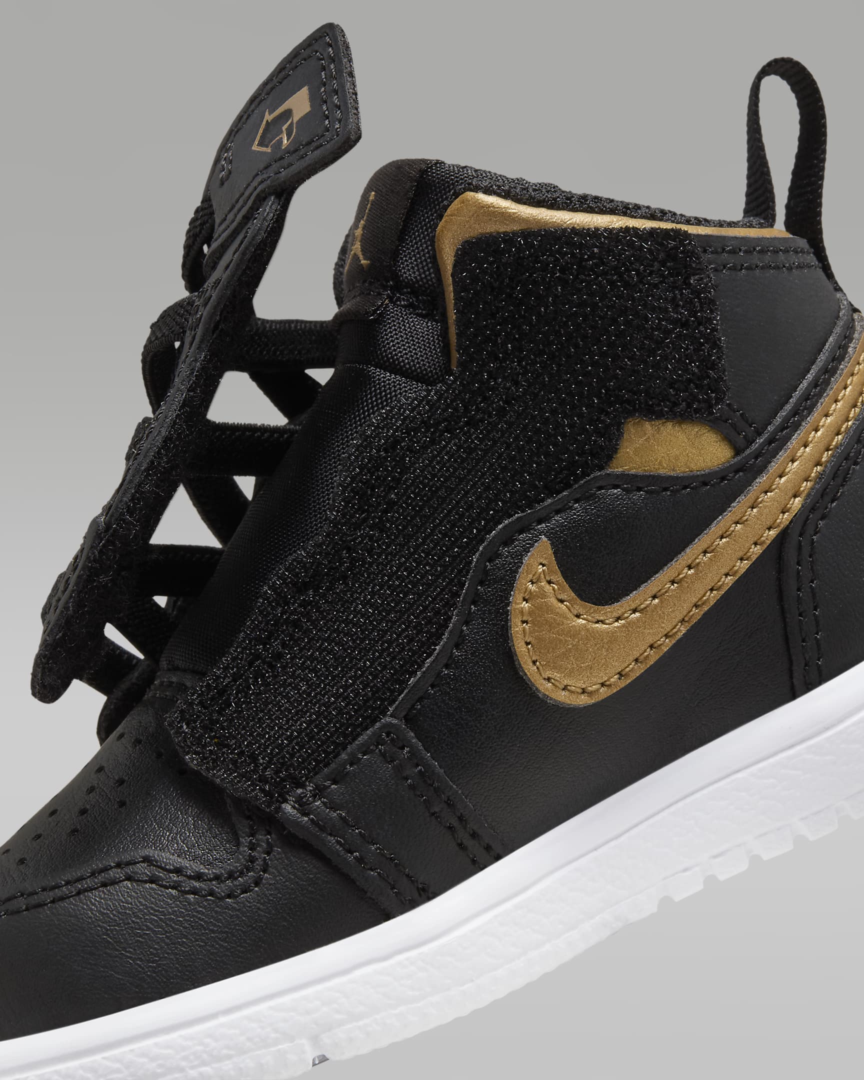 Chaussure Jordan 1 Mid Alt pour bébé et tout-petit - Noir/Blanc/Metallic Gold