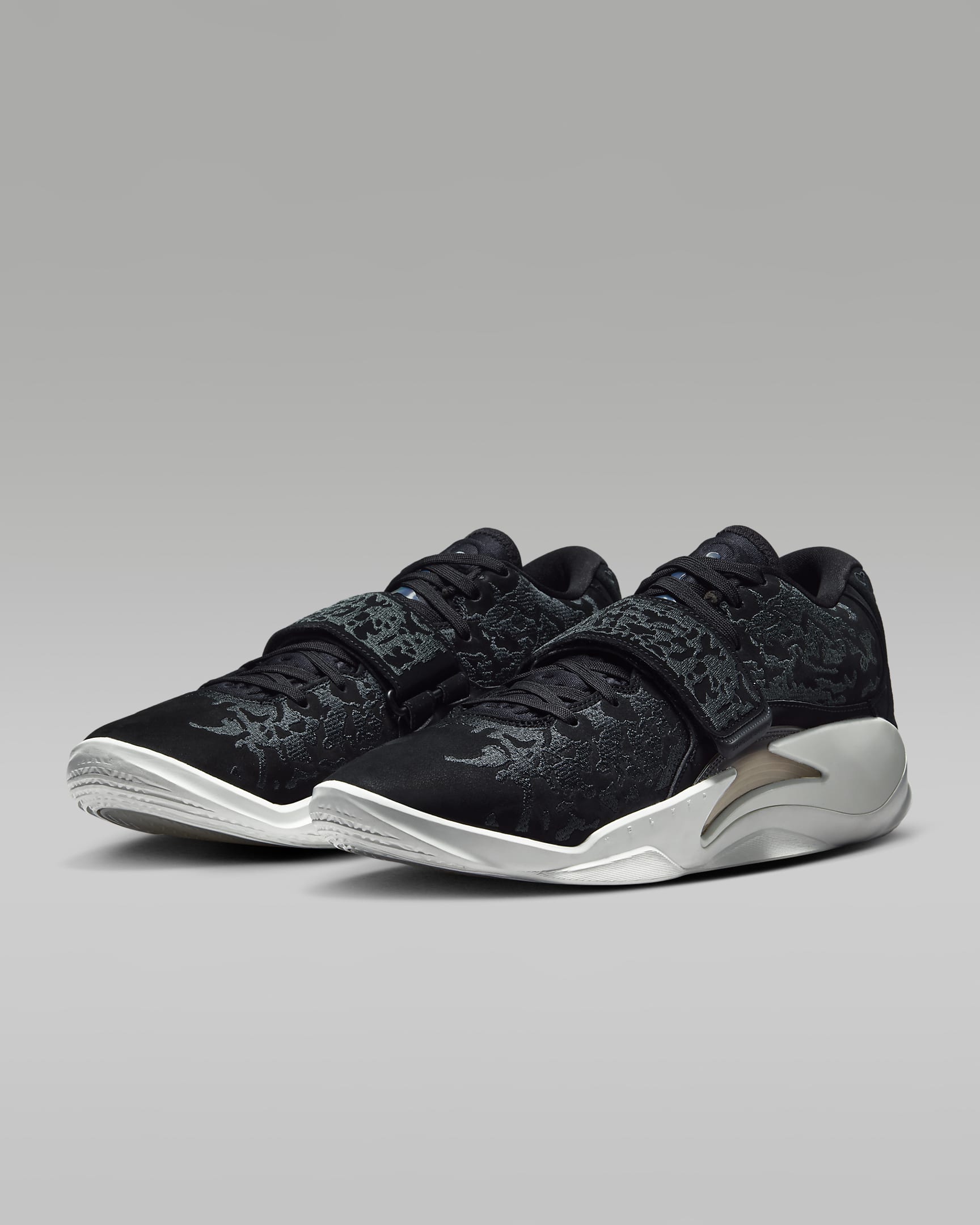 Zion 3 M.U.D. 'Ash' SE PF Basketball Shoes - Black/Sail/Dark Ash