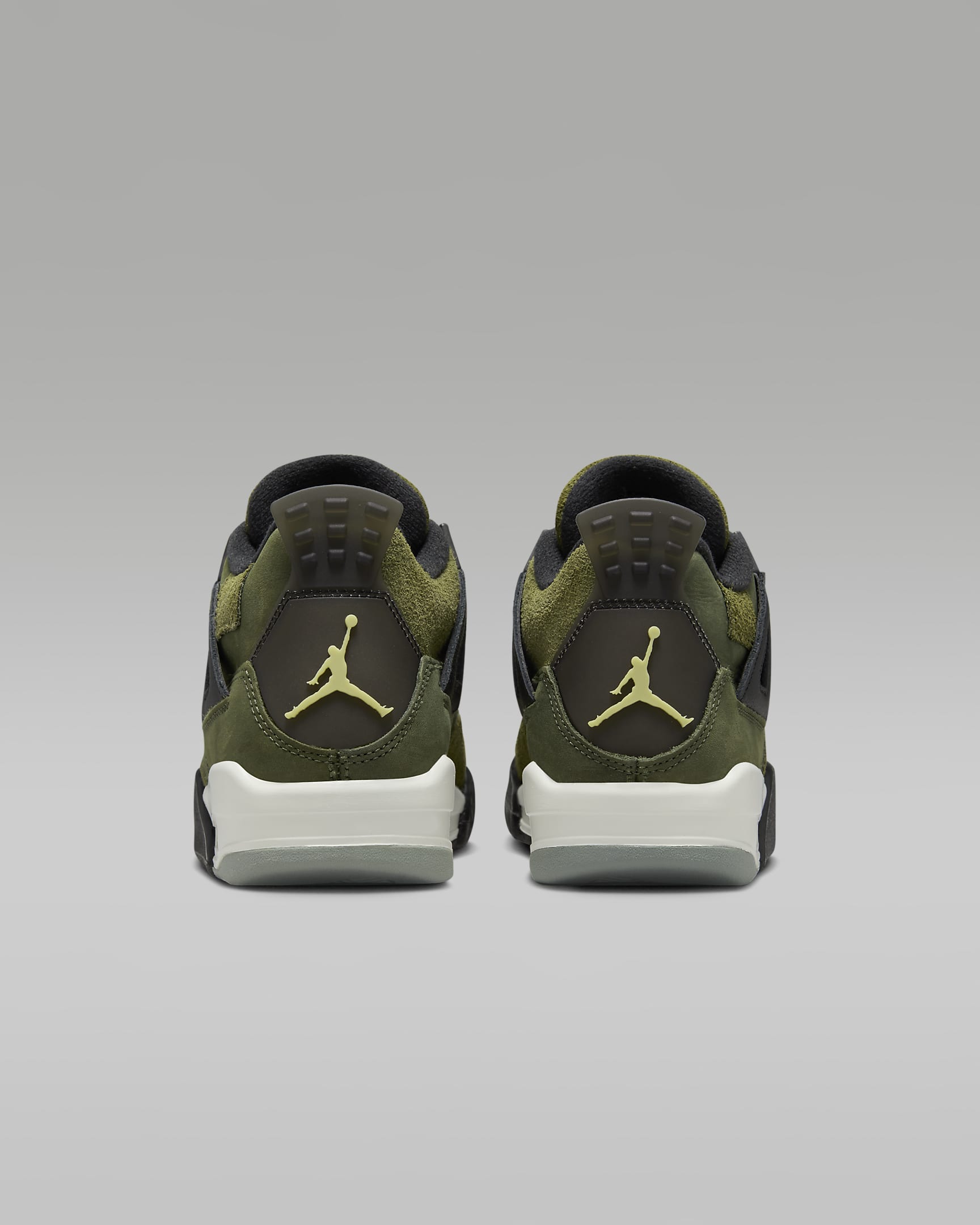 Air Jordan 4 Retro SE Craft Older Kids' Shoes - Medium Olive/Cargo Khaki/Black/Pale Vanilla