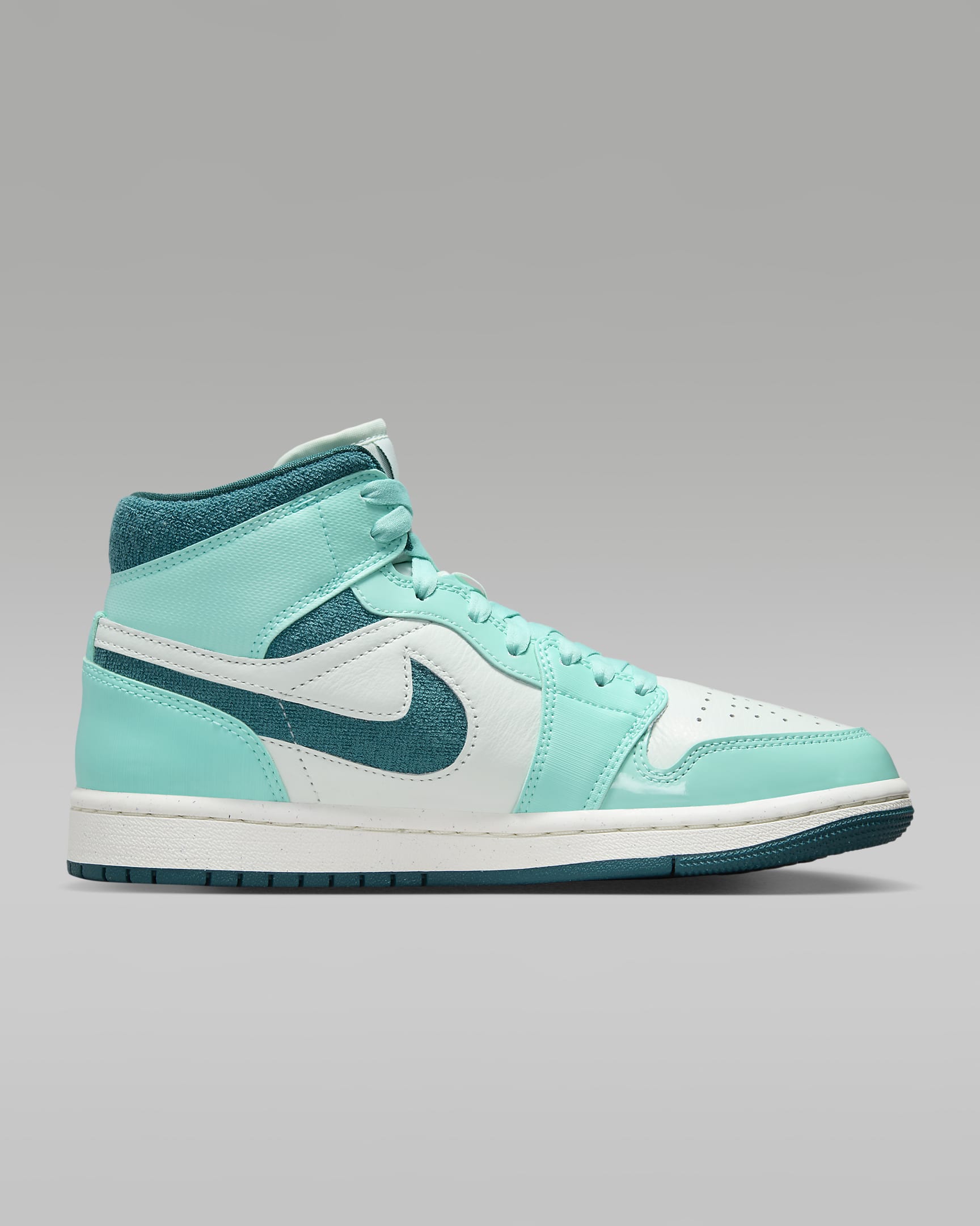 Air Jordan 1 Mid SE Women's Shoes - Bleached Turquoise/Barely Green/Sail/Sky J Teal