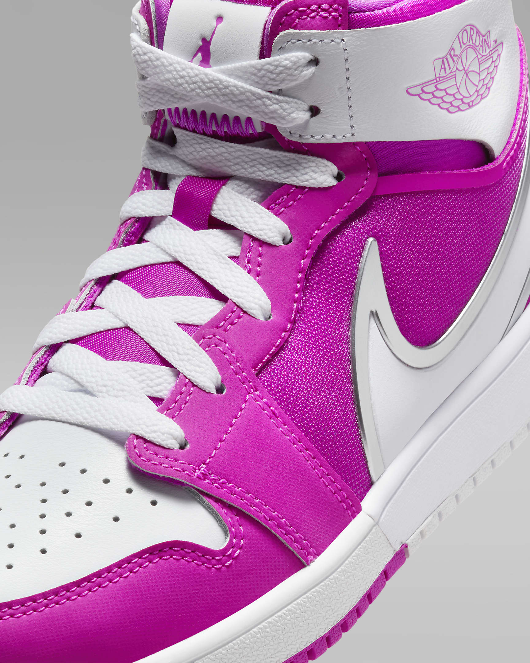 Jordan 1 Mid RM EasyOn Older Kids' Shoes - Fire Pink/White/White