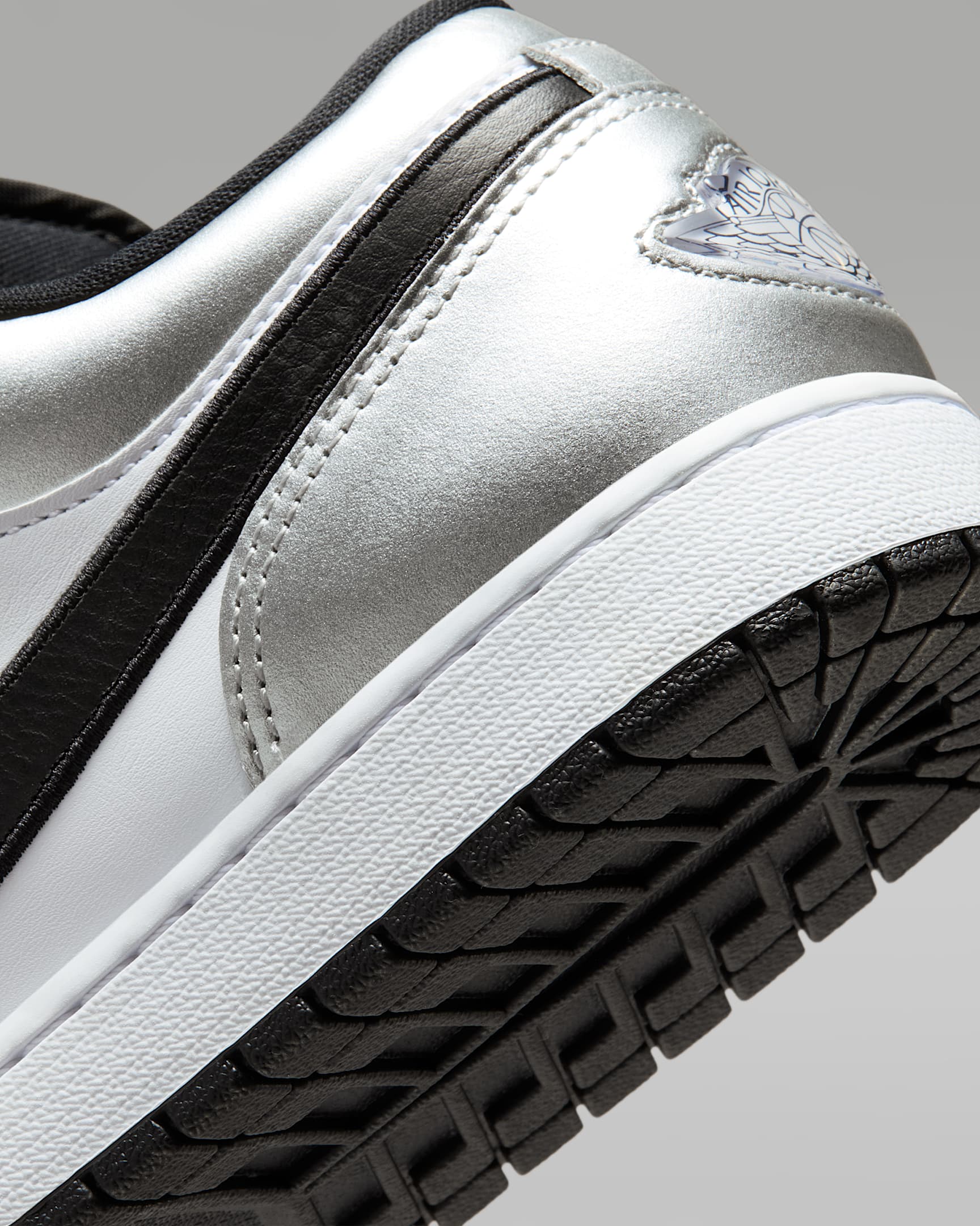 Air Jordan 1 Low SE Men's Shoes - White/White/Metallic Silver/Black