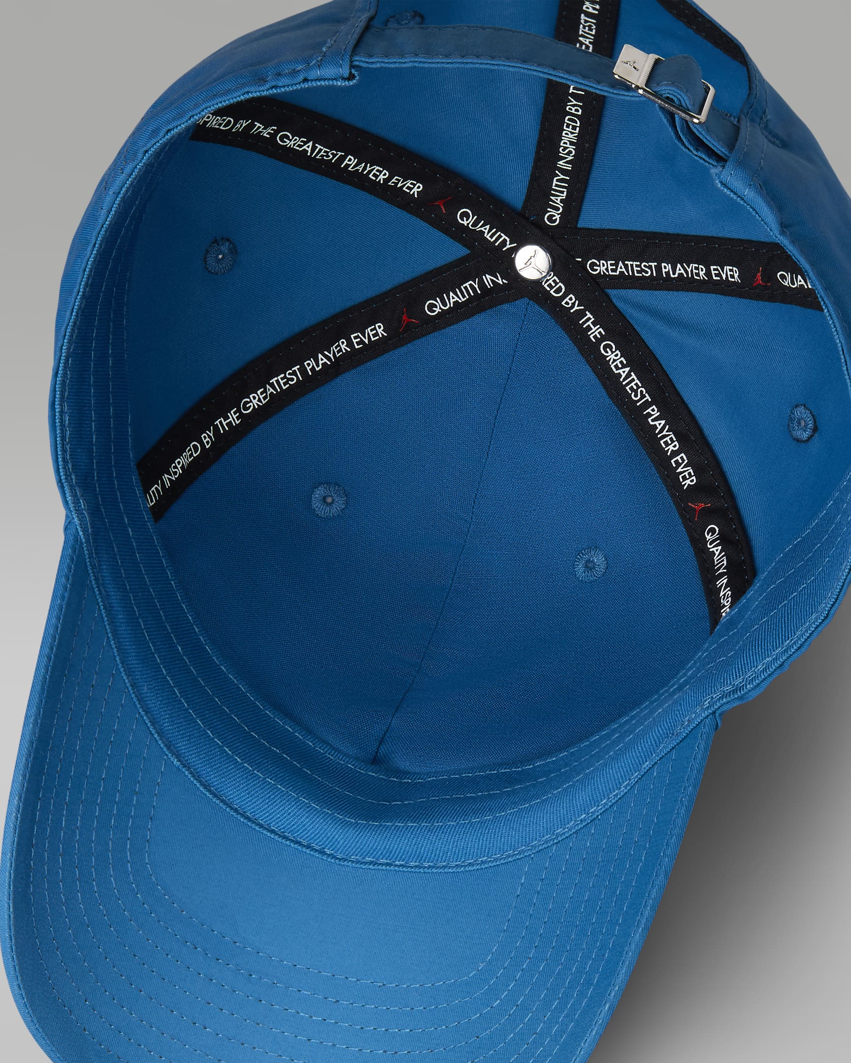 Regulowana czapka o nieusztywnianej strukturze Jordan Club Cap - Industrial Blue/Biel