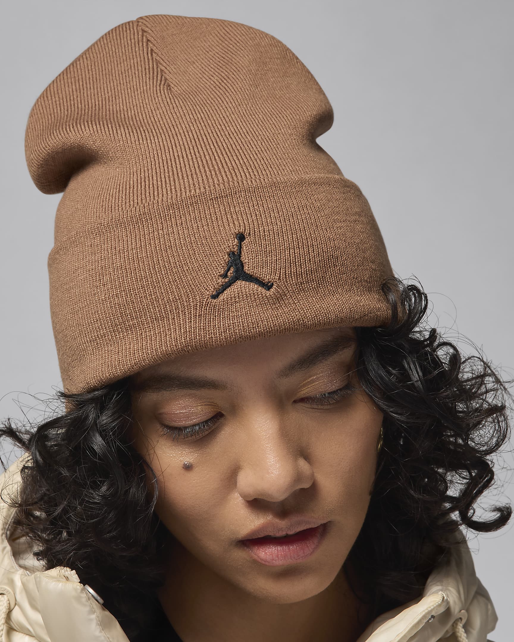 Jordan Peak Essential Beanie - Archaeo Brown/Black