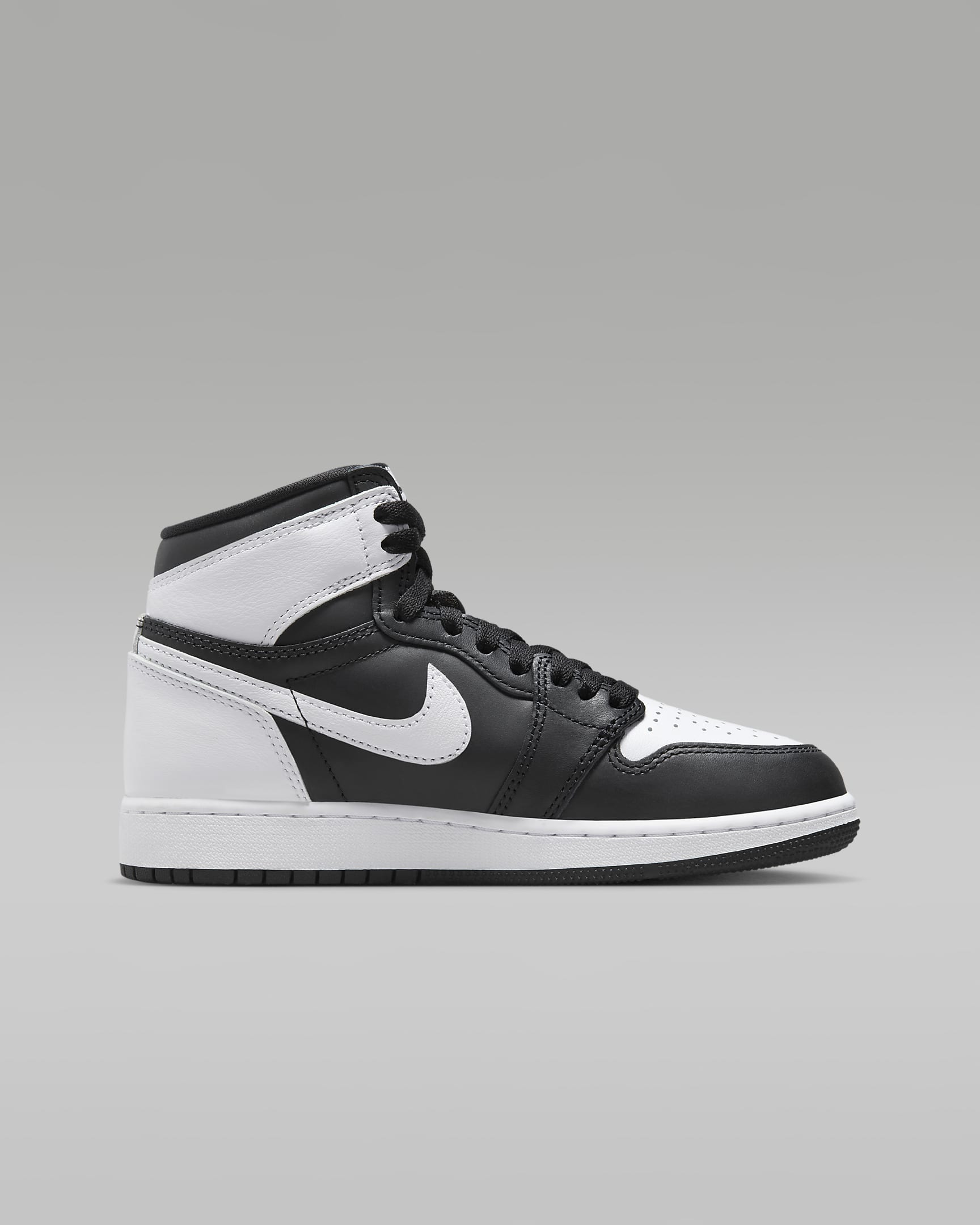 Air Jordan 1 High OG 'Black & White' Older Kids' Shoes. Nike ID