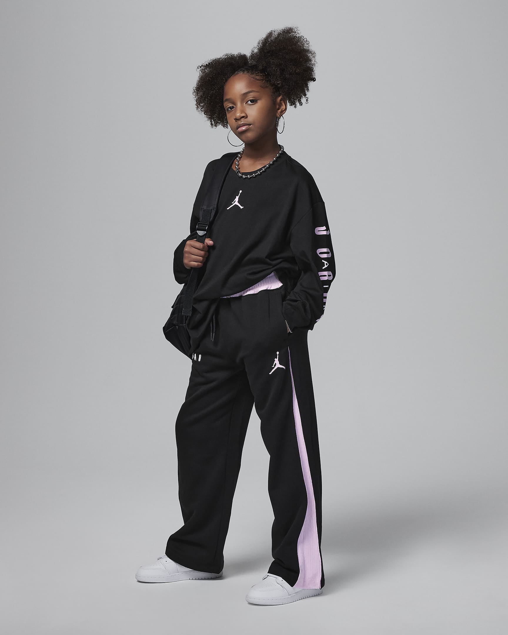 Jordan Soft Touch Mixed Fleece Trousers Older Kids' Trousers. Nike AT