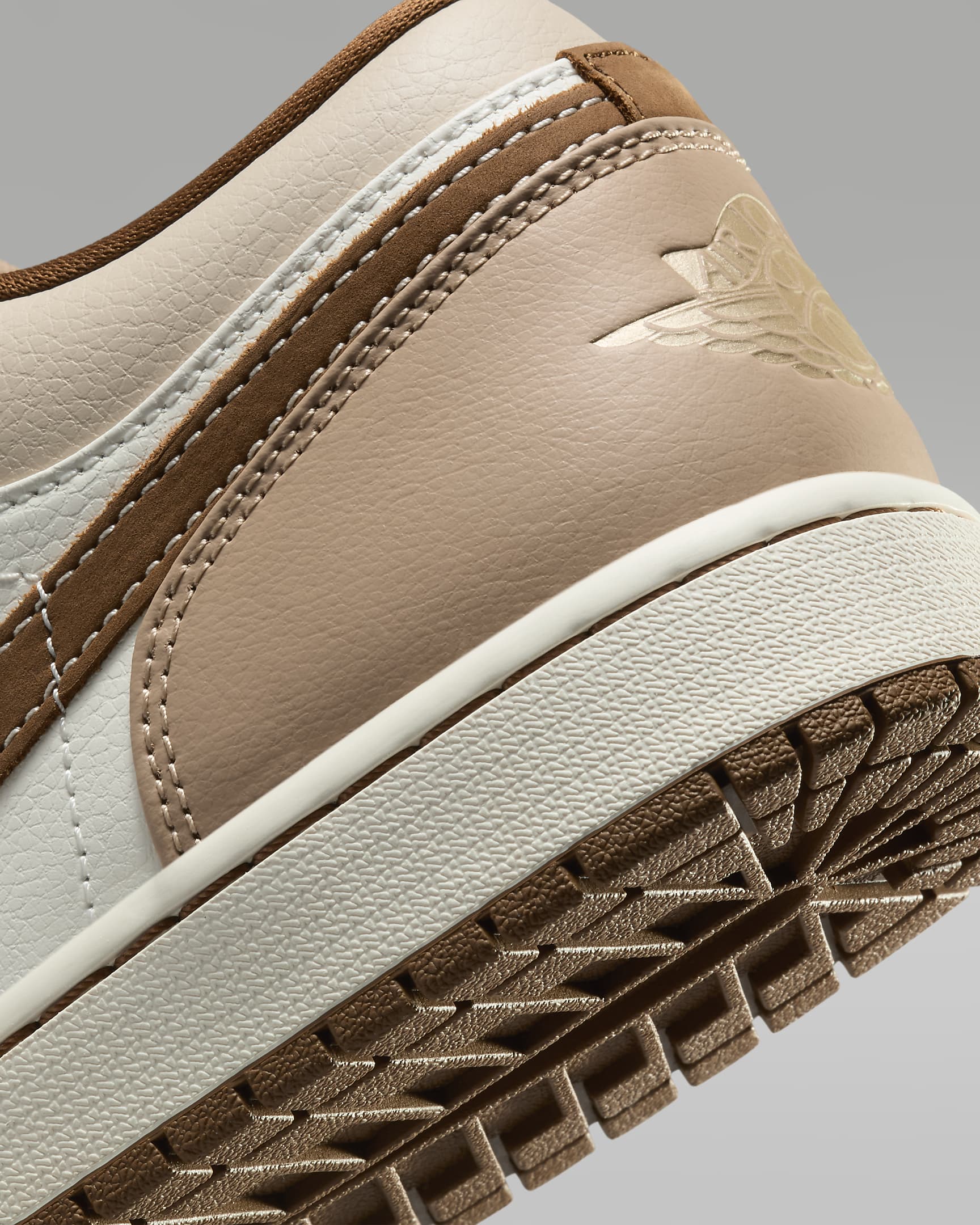 Air Jordan 1 Low SE Men's Shoes - Hemp/Sail/Oatmeal/Light British Tan