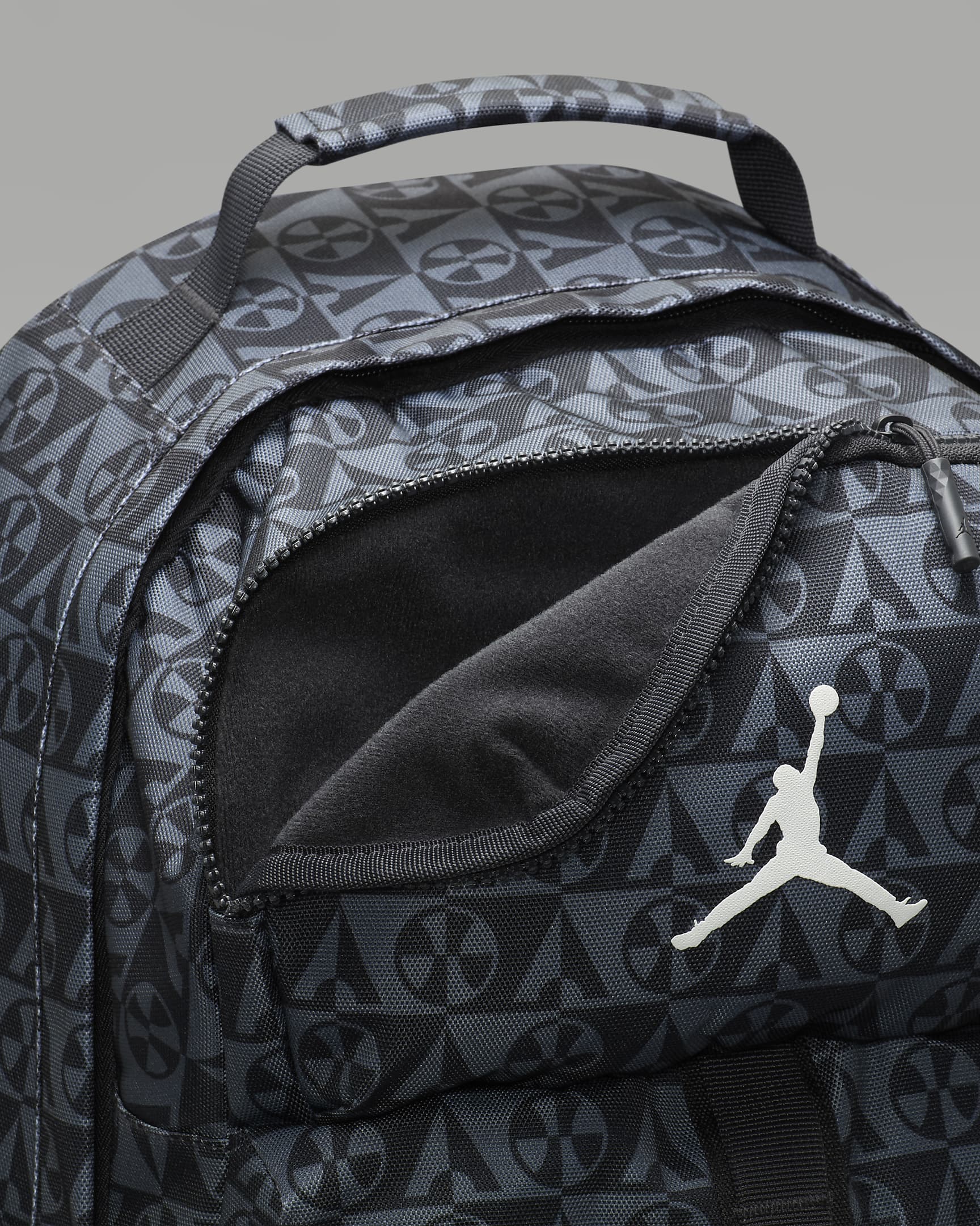 Jordan Quai 54 Backpack (35L) - Off Noir