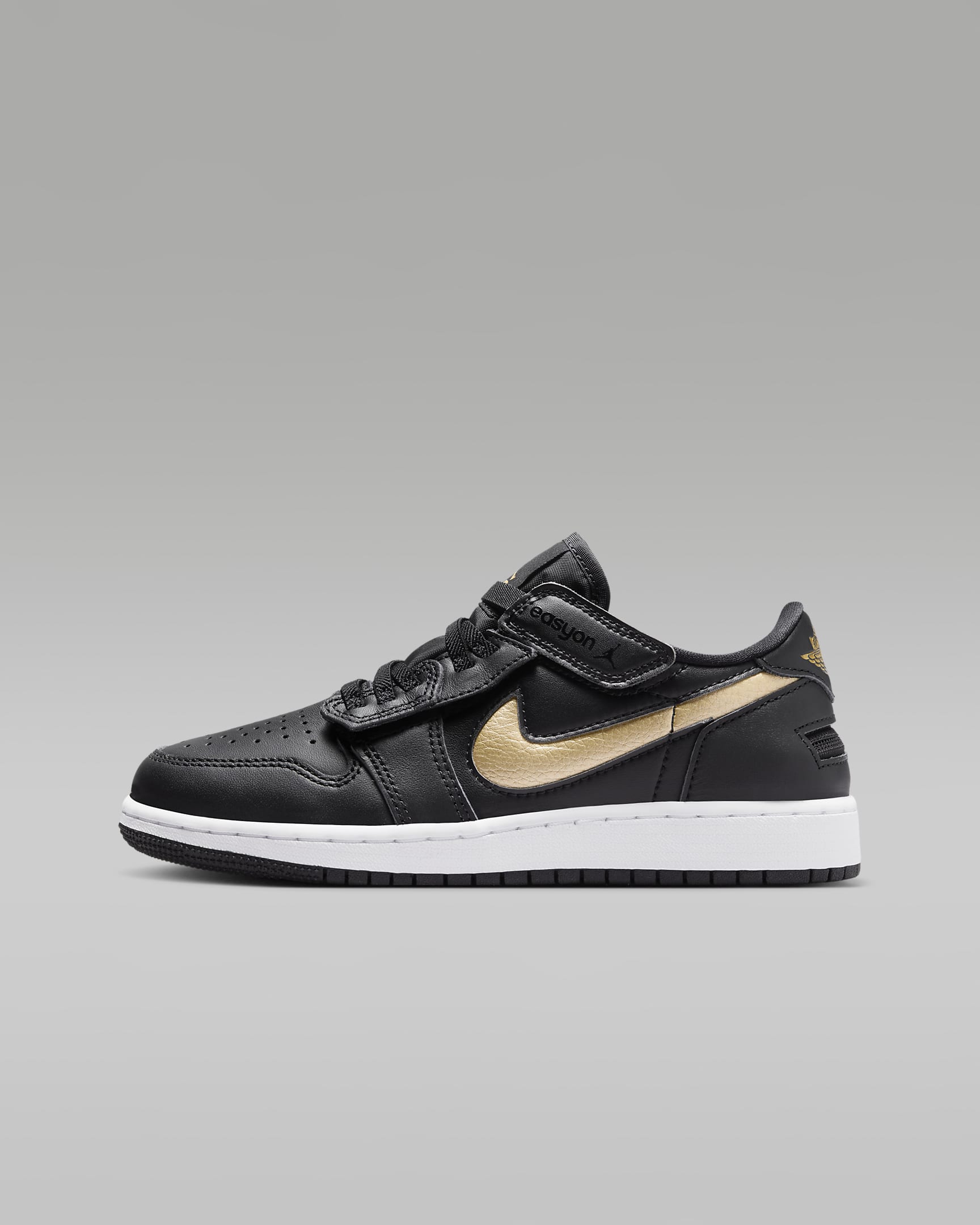 Air Jordan 1 Low FlyEase Older Kids' Shoes - Black/White/Metallic Gold