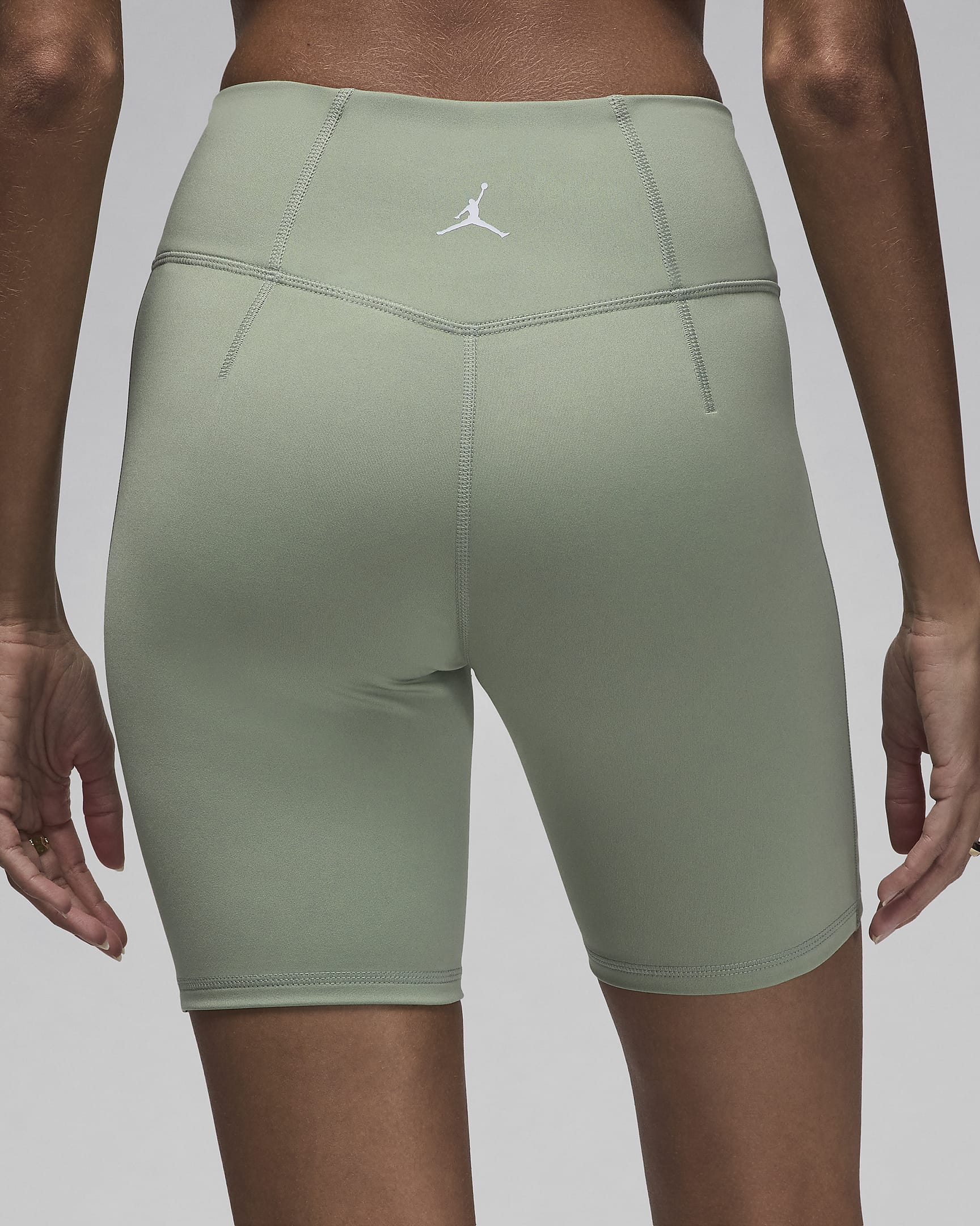 Jordan Sport sykkelshorts (18 cm) med høyt liv til dame - Jade Smoke/Hvit