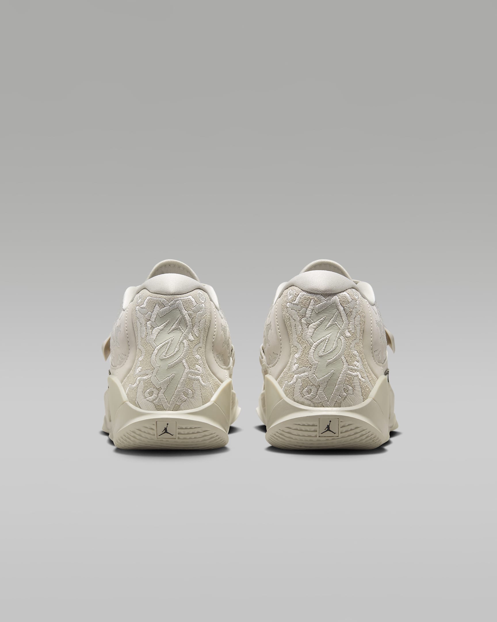 Zion 3 M.U.D. "Light Bone" PF Basketball Shoes - Light Bone/Sail/Volt/Light Bone