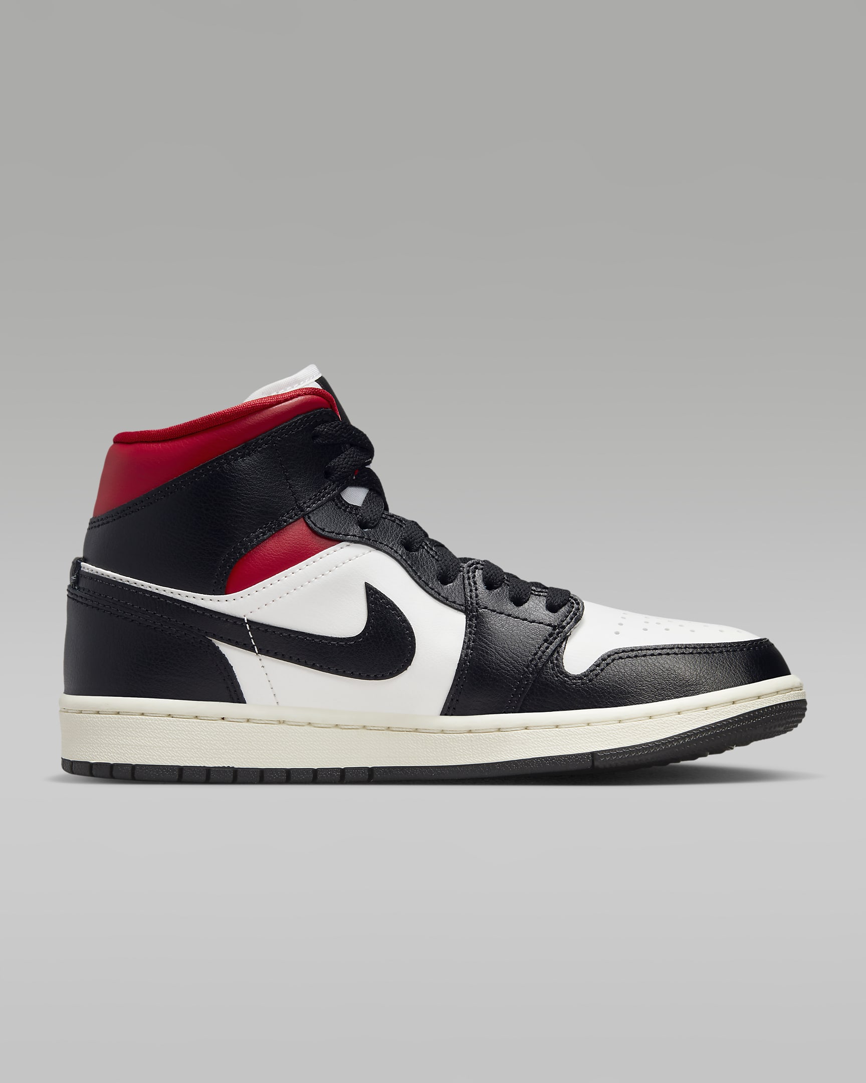 Chaussure Air Jordan 1 Mid pour Femme - Noir/Sail/Gym Red