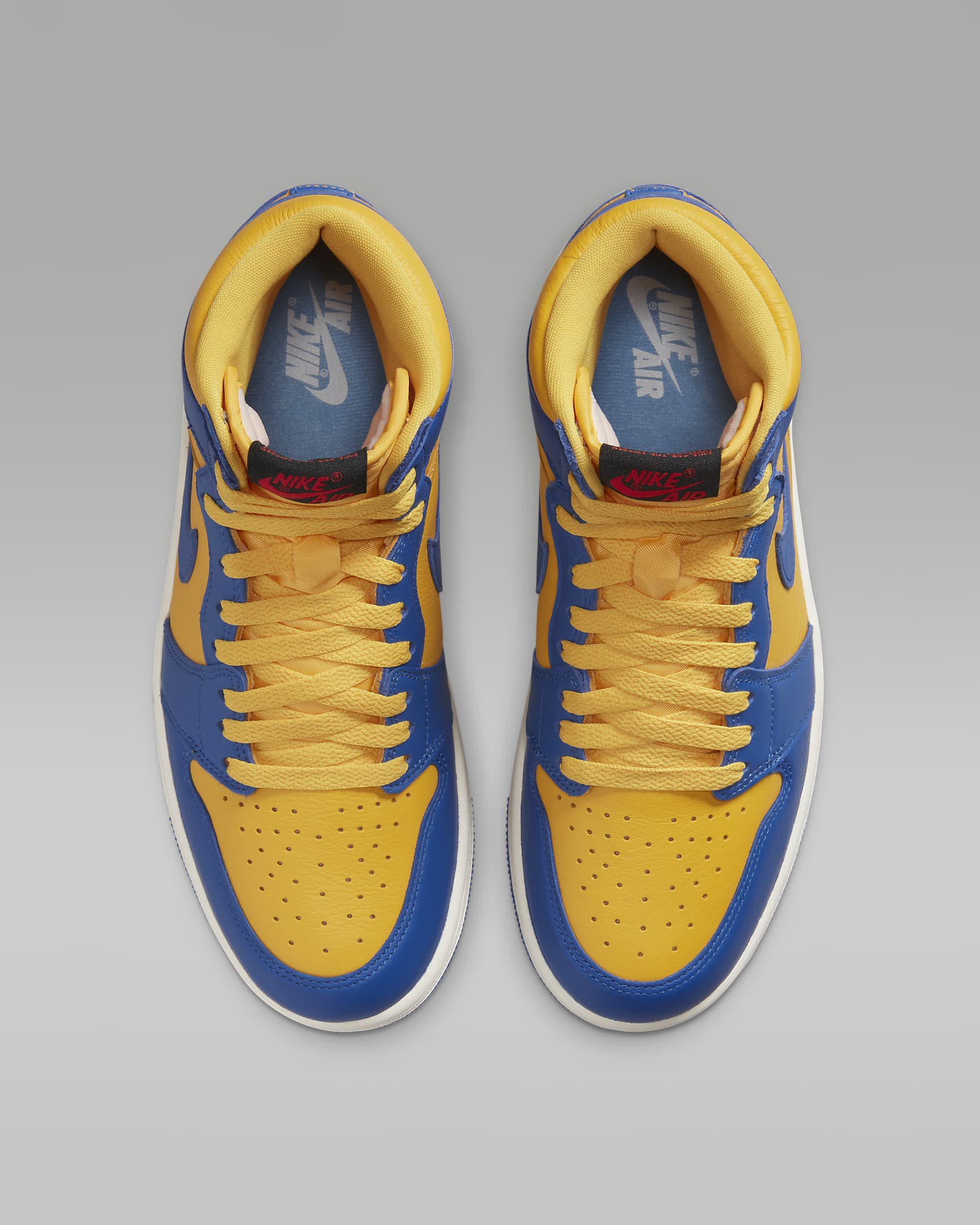 Air Jordan 1 Retro High OG Women's Shoes. Nike DK