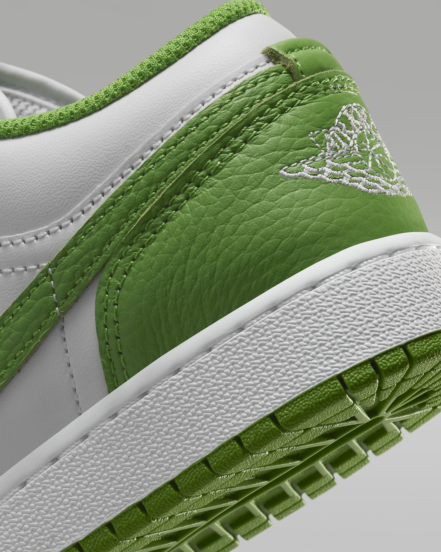 Air Jordan 1 Low SE Older Kids' Shoes - White/Lightning/Chlorophyll