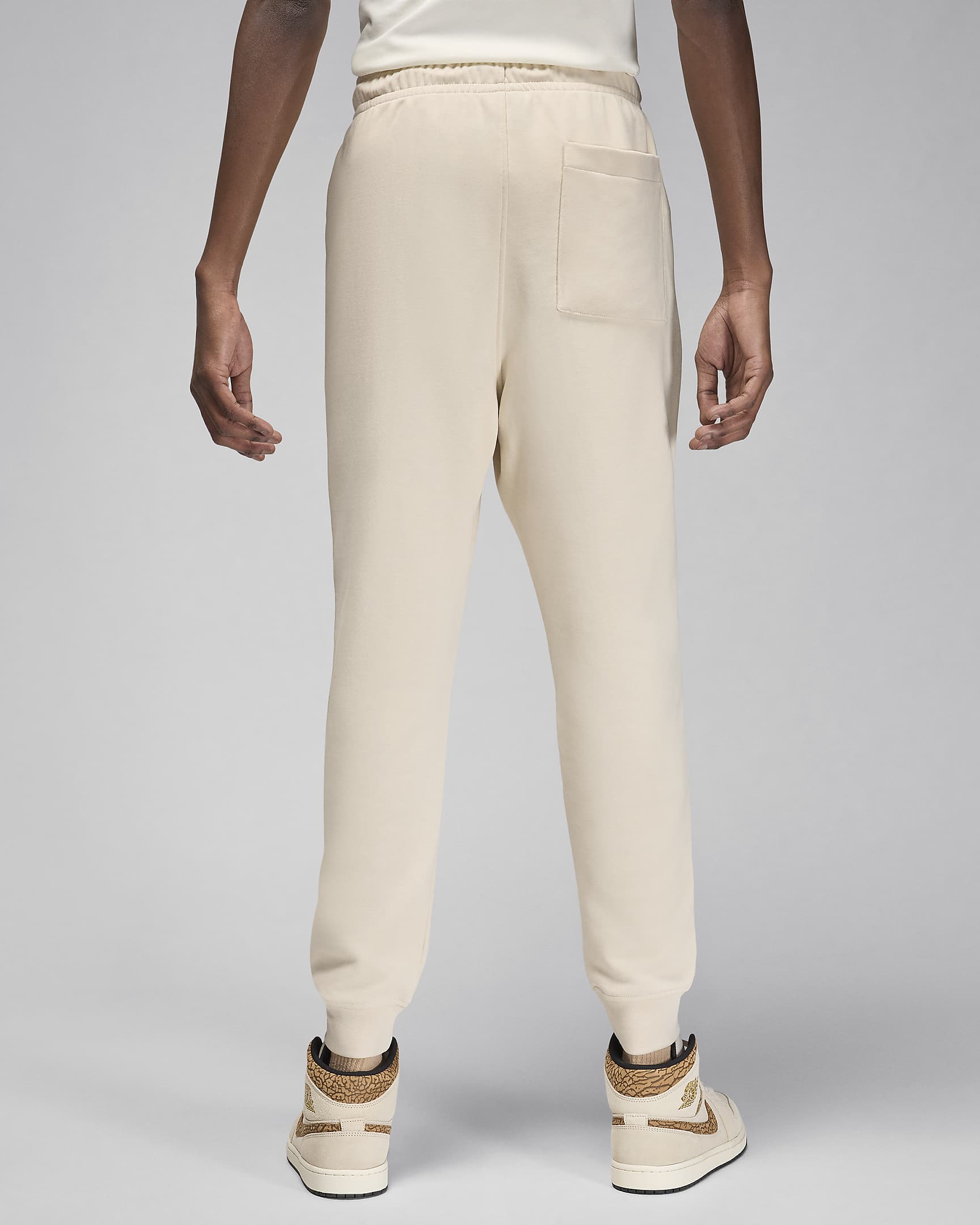 Jordan Essentials Men's Loopback Fleece Trousers. Nike IE