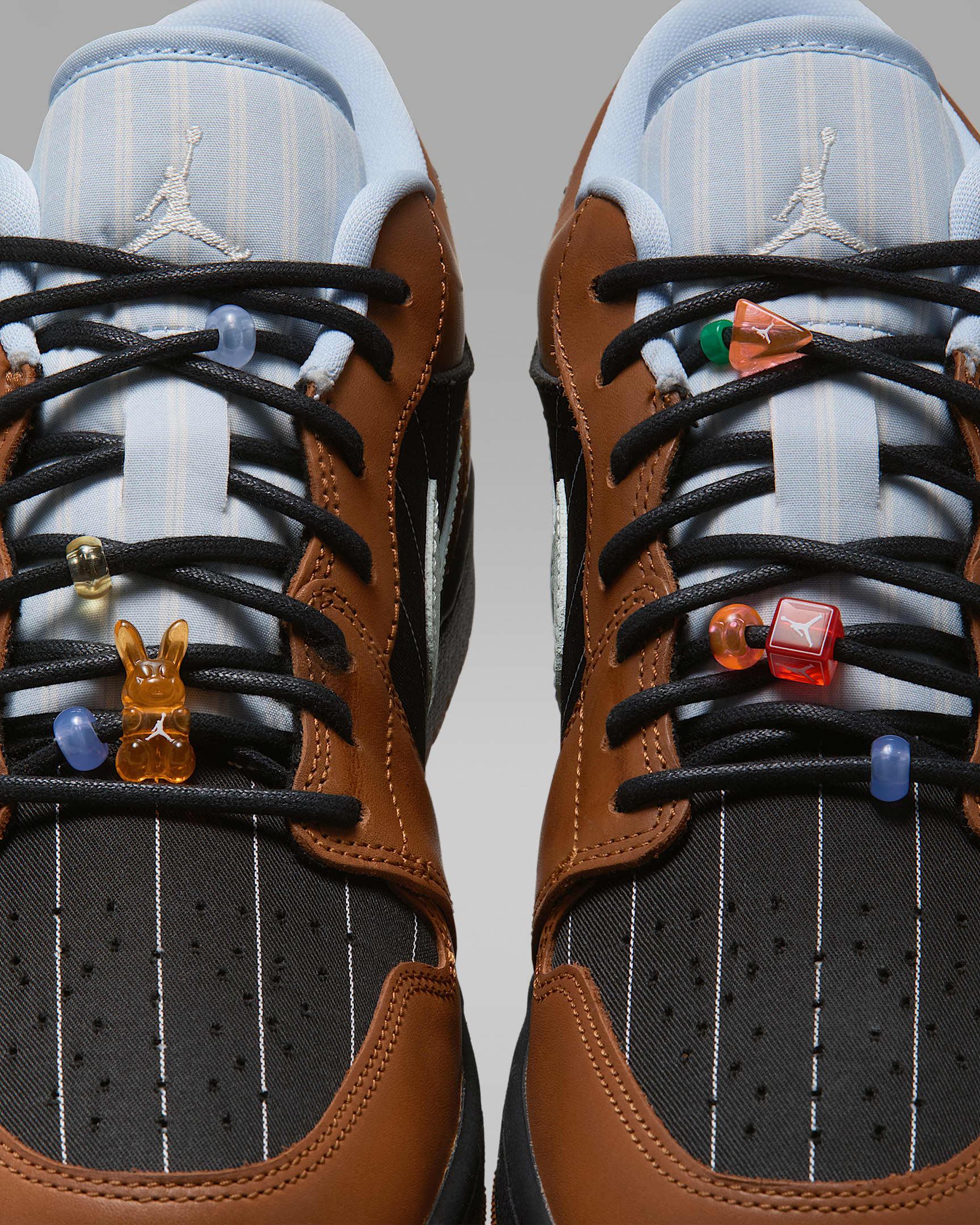 Air Jordan 1 Low SE Men's Shoes - Black/Black/Light British Tan/Sail
