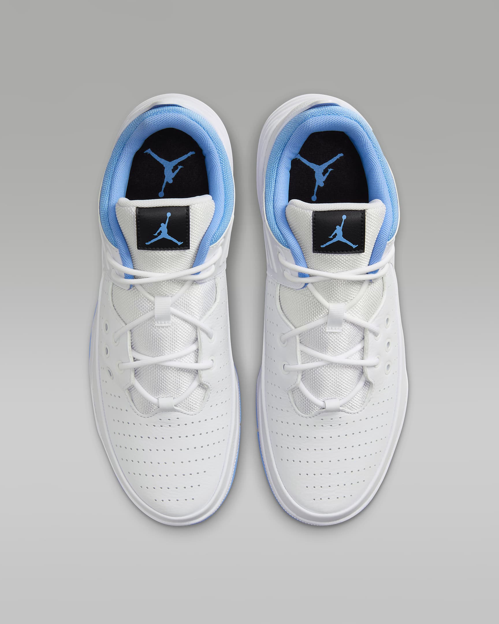 Jordan Max Aura 5 Men's Shoes - White/Black/University Blue